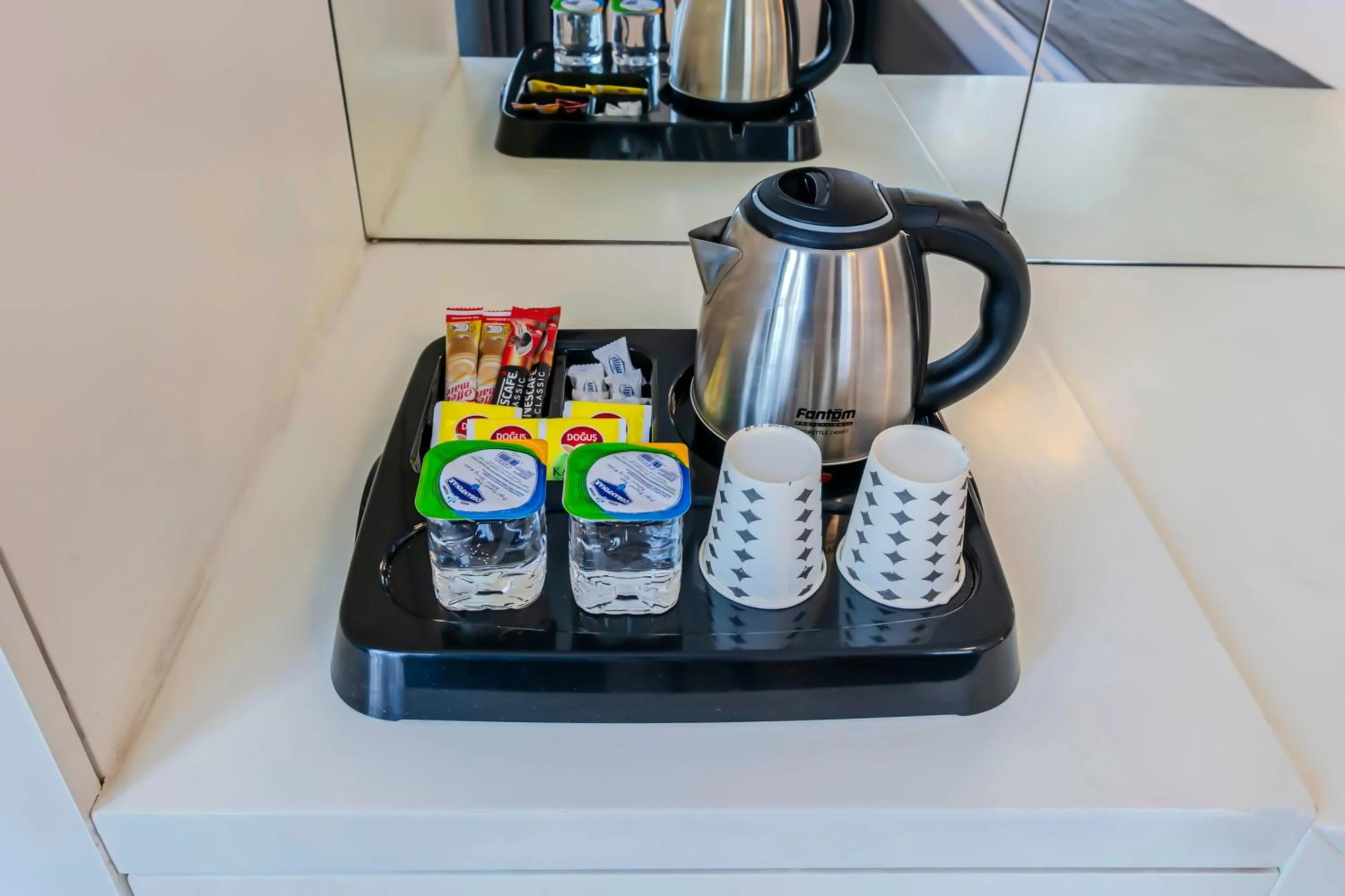 Coffee/tea facilities in Silvana Hotel