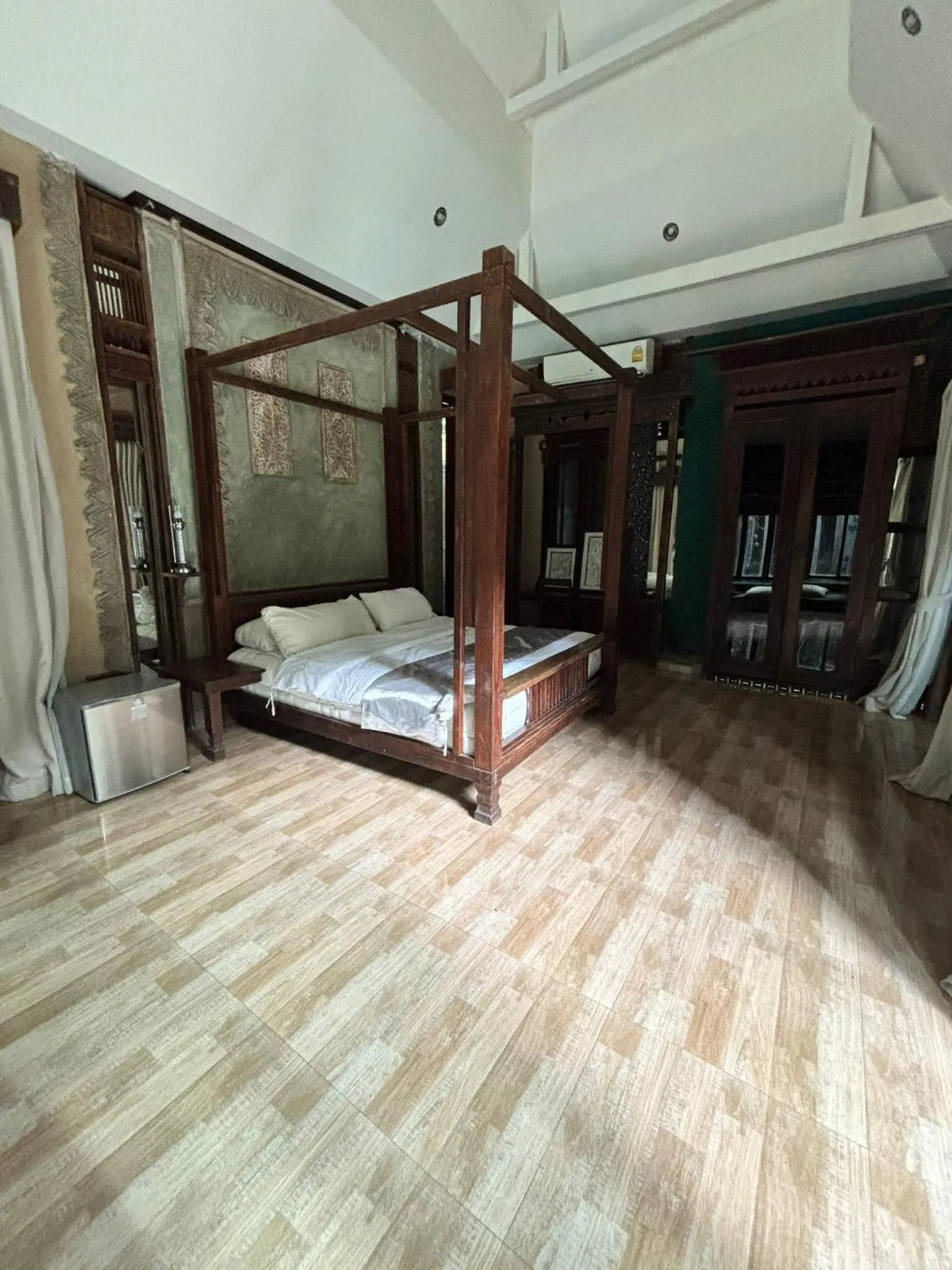 Bed in K2 Xanadu Pool Villa