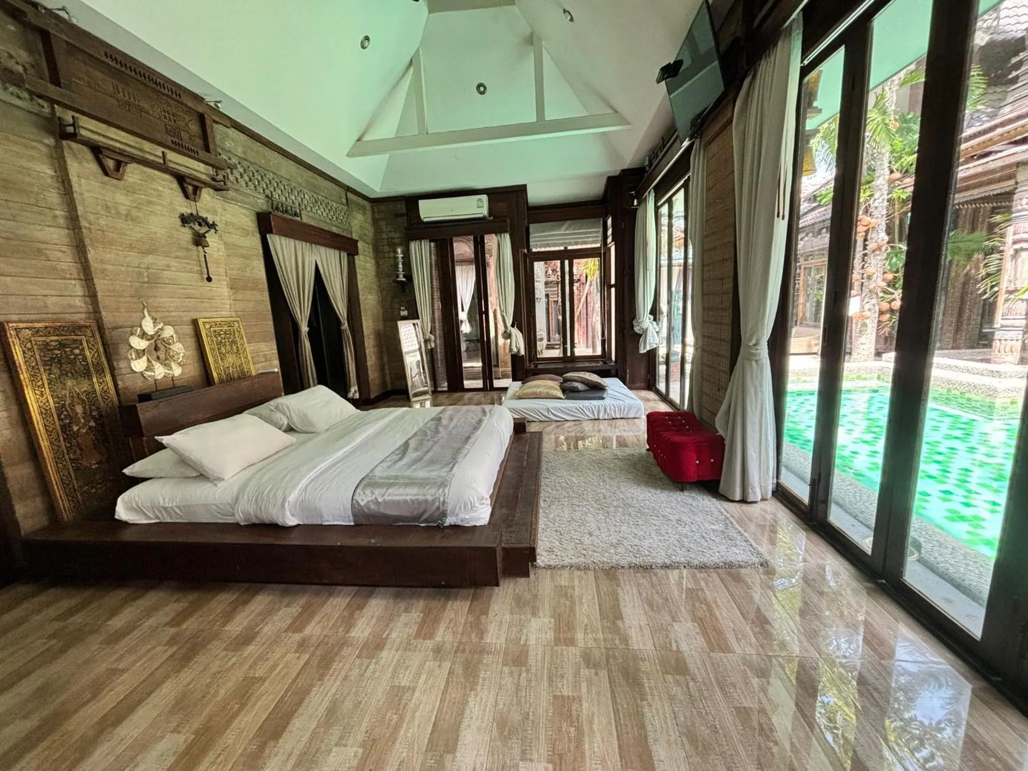 Bed in K2 Xanadu Pool Villa