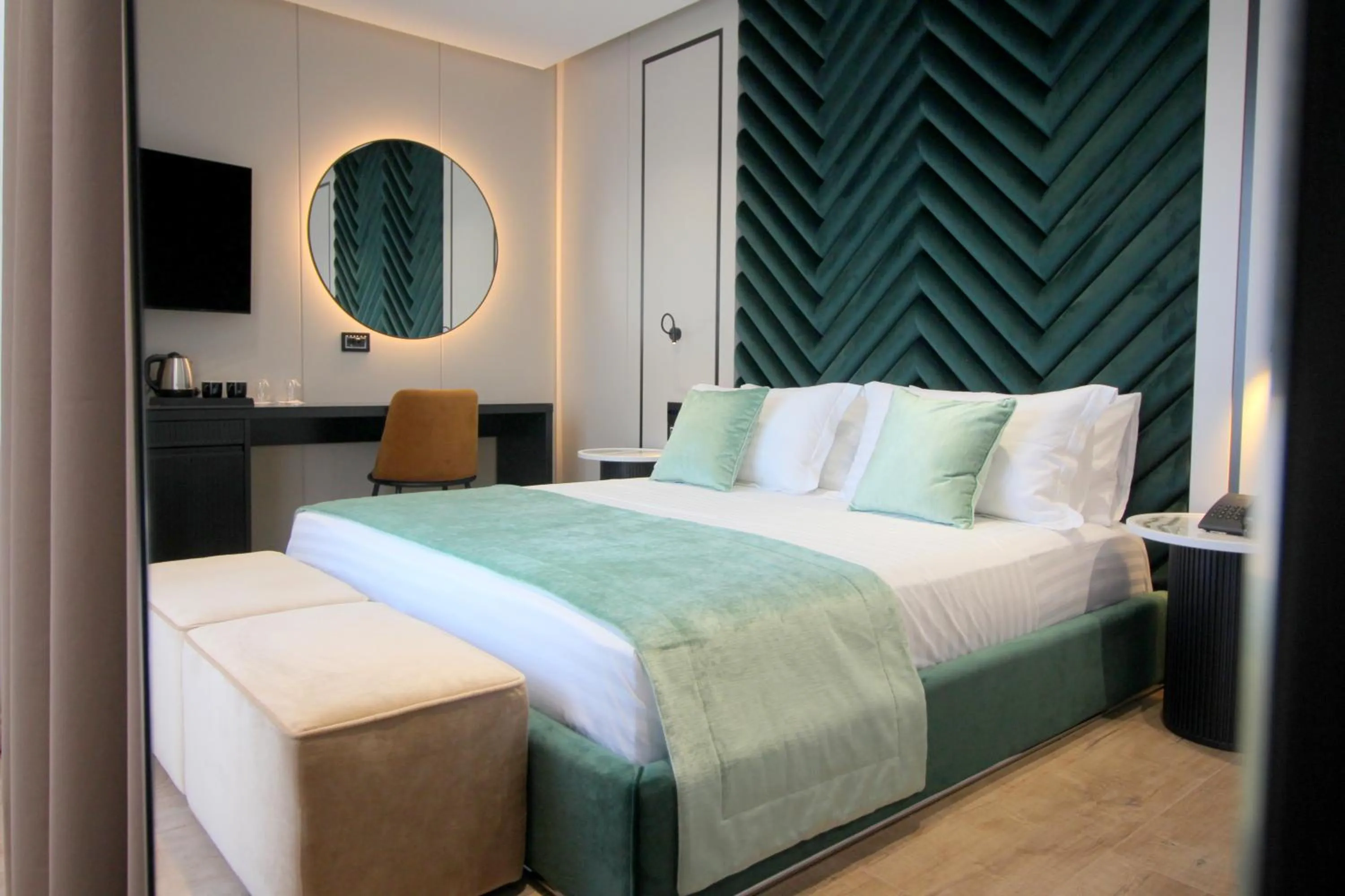 Photo of the whole room, Bed in Rozafa Palace Hotel