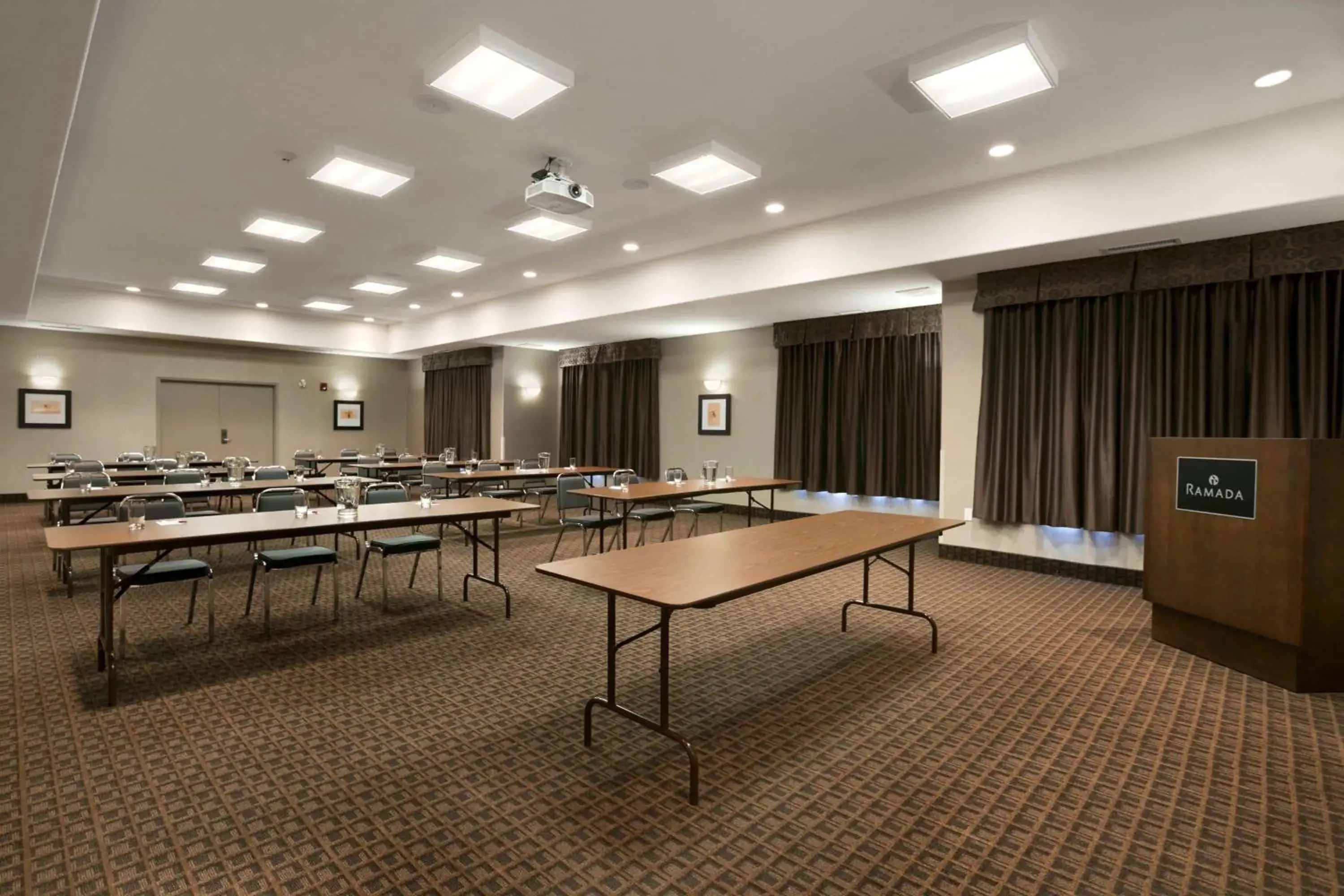 On site in Ramada by Wyndham Conklin On site in Ramada by Wyndham Conklin