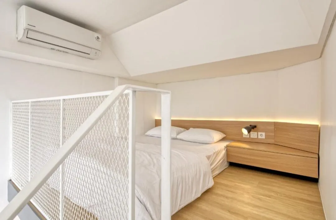 Bed in Sakura Terrace Benhil