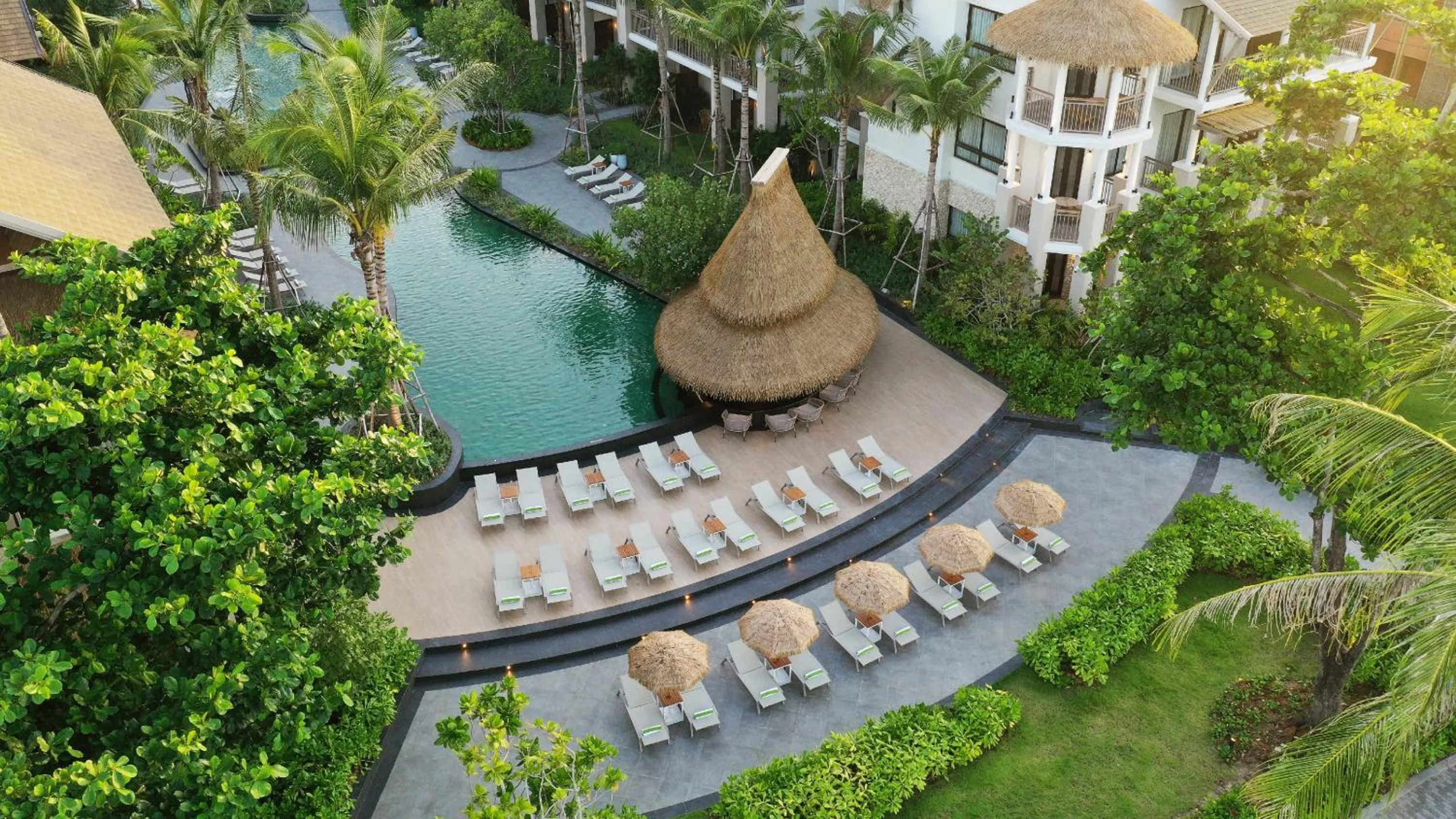 Property building in Holiday Inn Resort Samui Bophut Beach, an IHG Hotel