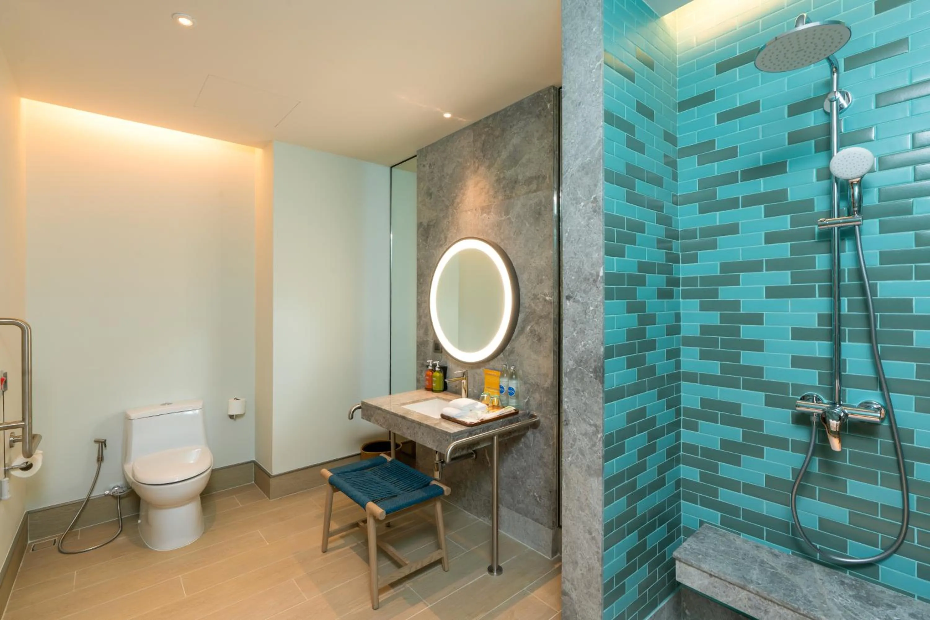 Toilet in Holiday Inn Resort Samui Bophut Beach, an IHG Hotel