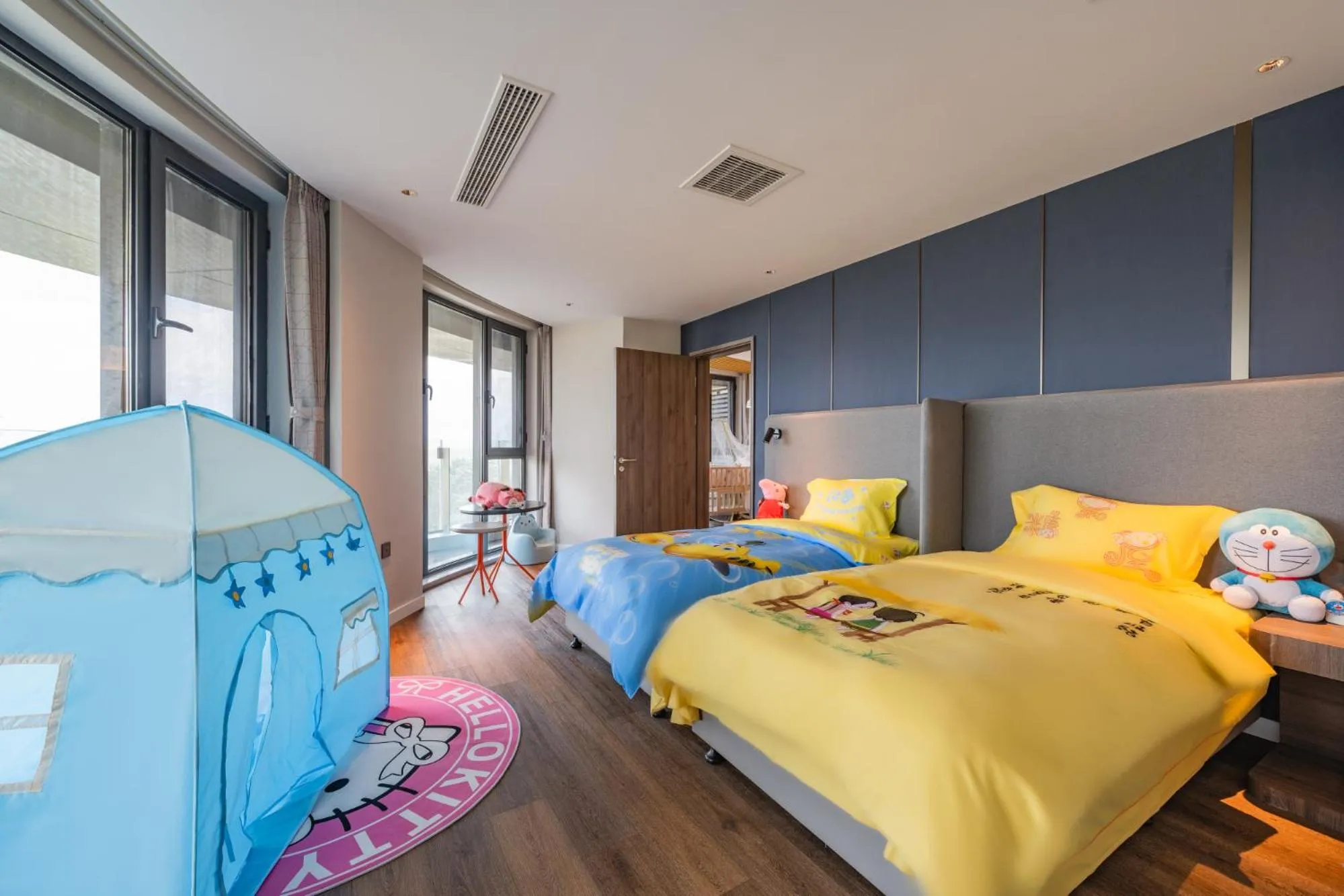 Photo of the whole room, Bed in Holiday Inn Express Huludao Seaview by IHG