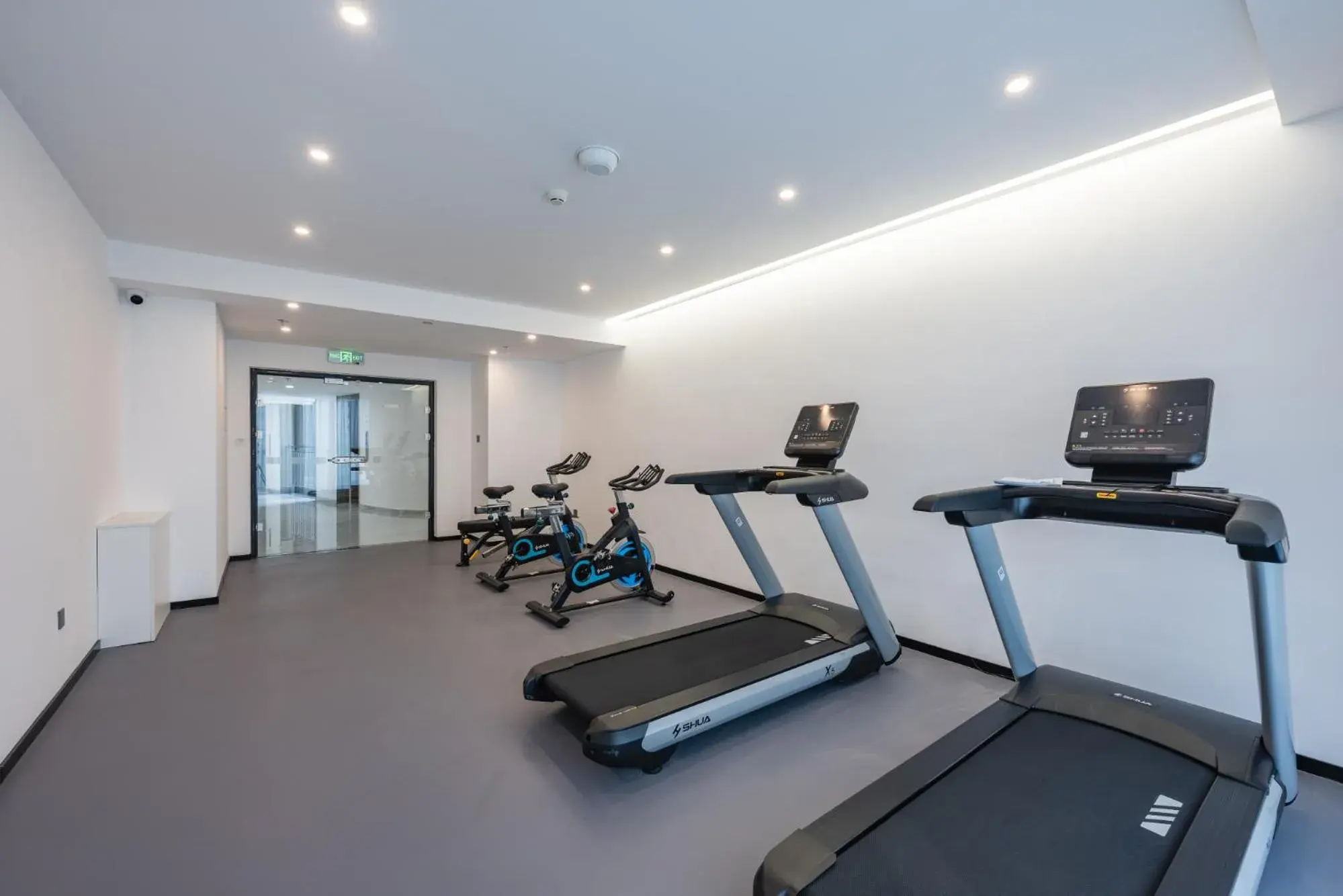 Fitness centre/facilities in Holiday Inn Express Huludao Seaview by IHG Fitness centre/facilities in Holiday Inn Express Huludao Seaview by IHG