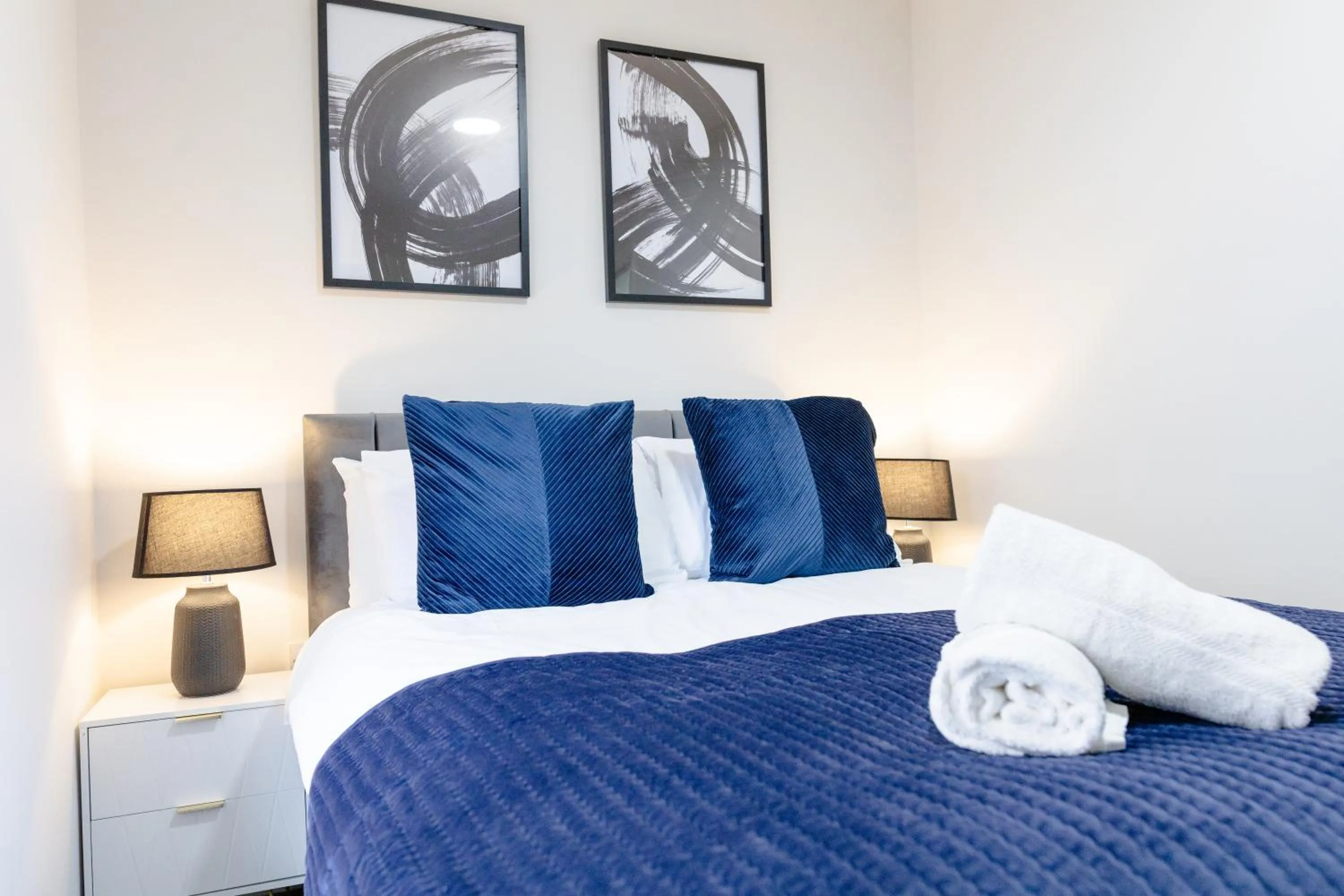 Bed in Modern Apartments Near Cardiff City Centre