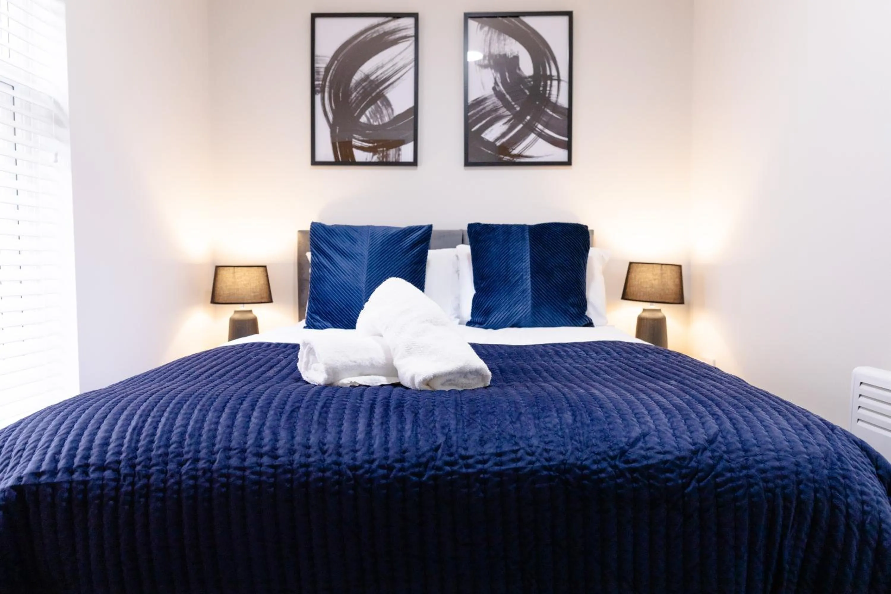 Bed in Modern Apartments Near Cardiff City Centre