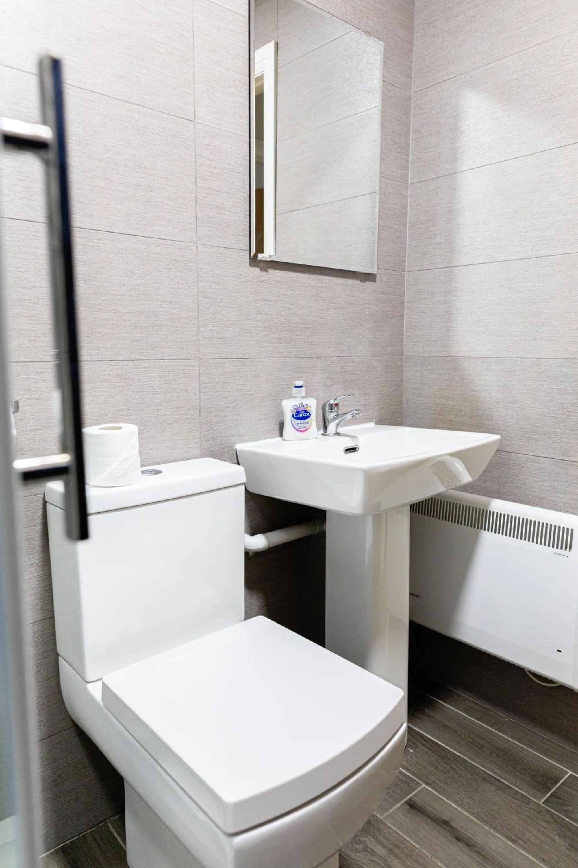 Toilet in Modern Apartments Near Cardiff City Centre