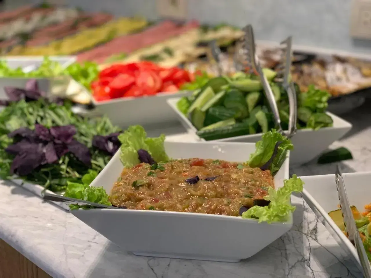 Food and drinks in Auroom Hotel Food and drinks in Auroom Hotel