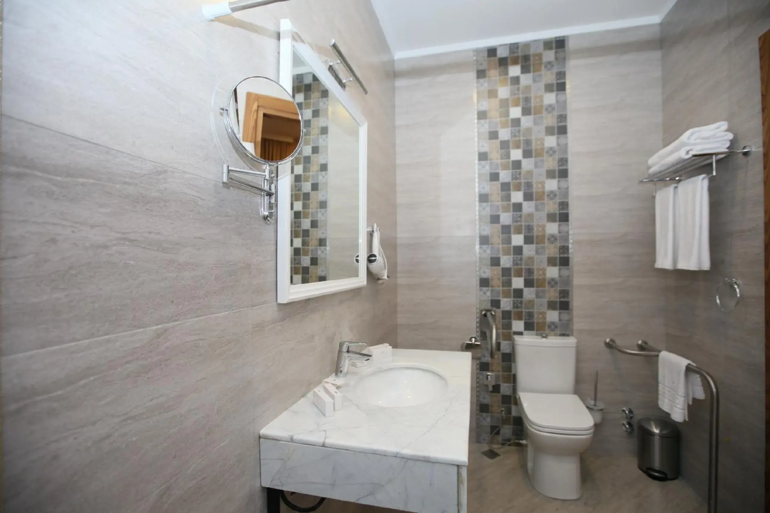 Double Room - Disability Access in Auroom Hotel Double Room - Disability Access in Auroom Hotel