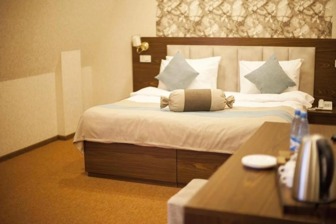 Bedroom, Bed in Auroom Hotel