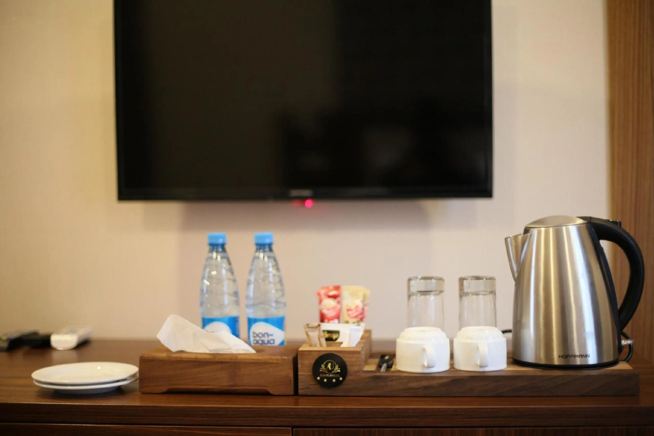 TV and multimedia in Auroom Hotel