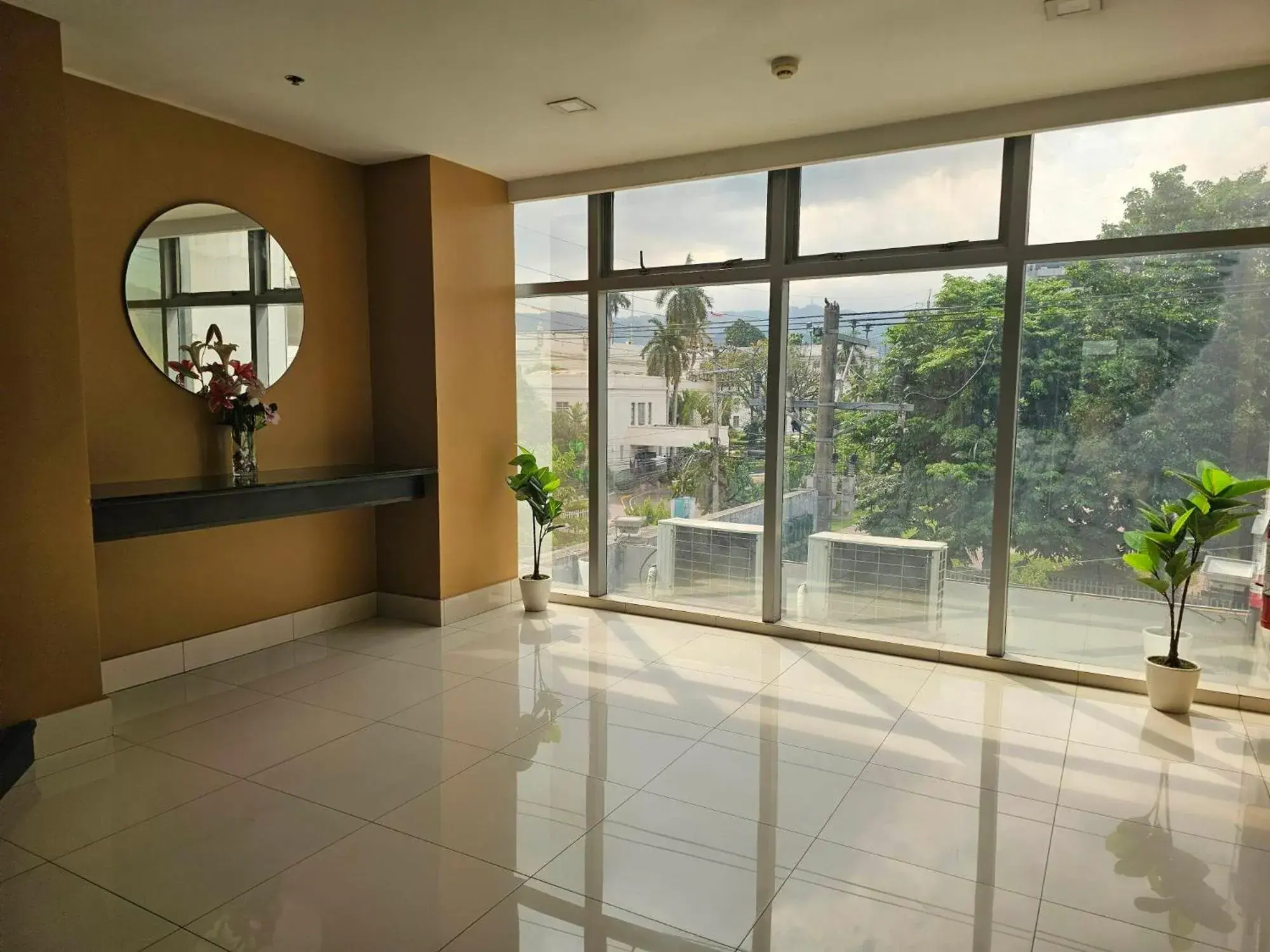 Property building in Cebu Capitol Central Hotel & Suites powered by Cocotel Property building in Cebu Capitol Central Hotel & Suites powered by Cocotel