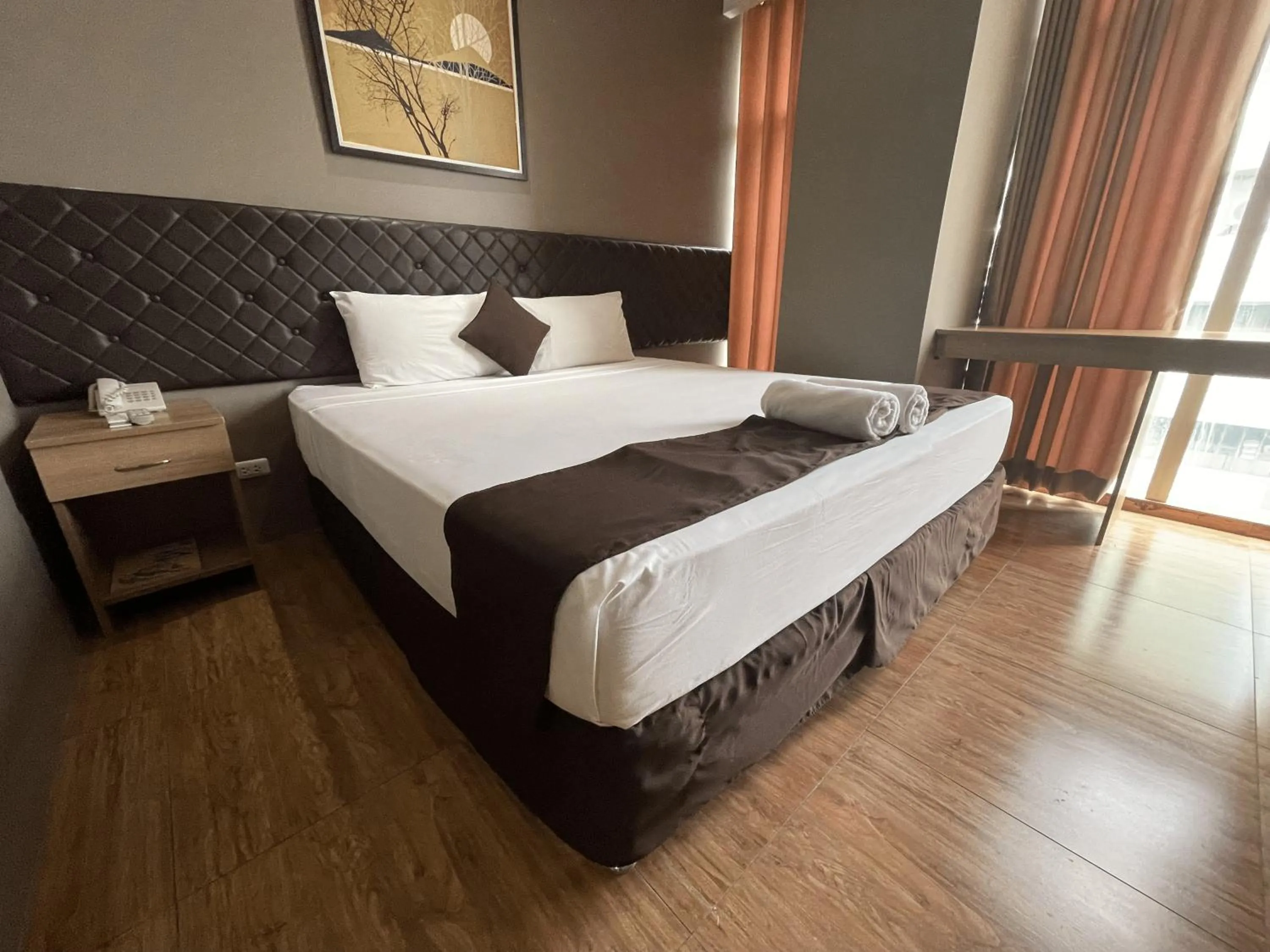 Bed in Cebu Capitol Central Hotel & Suites powered by Cocotel