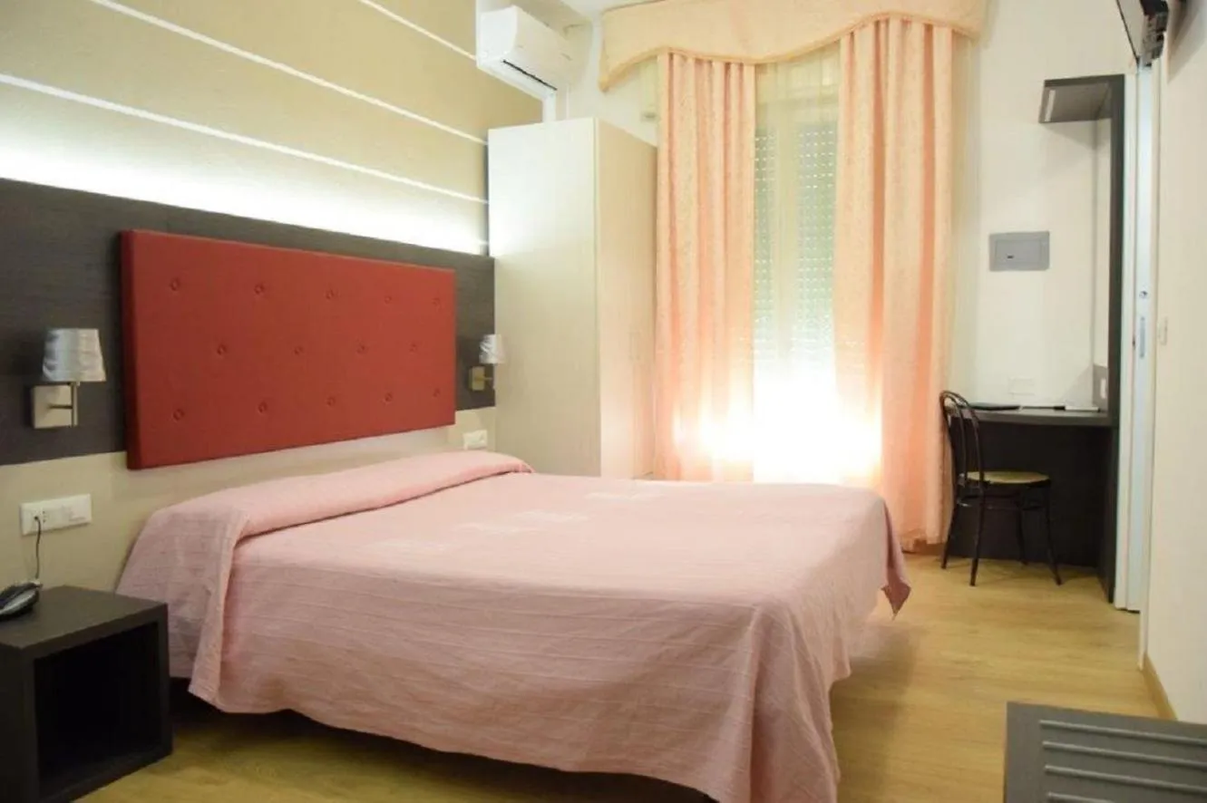 Bedroom, Bed in Hotel Verdi