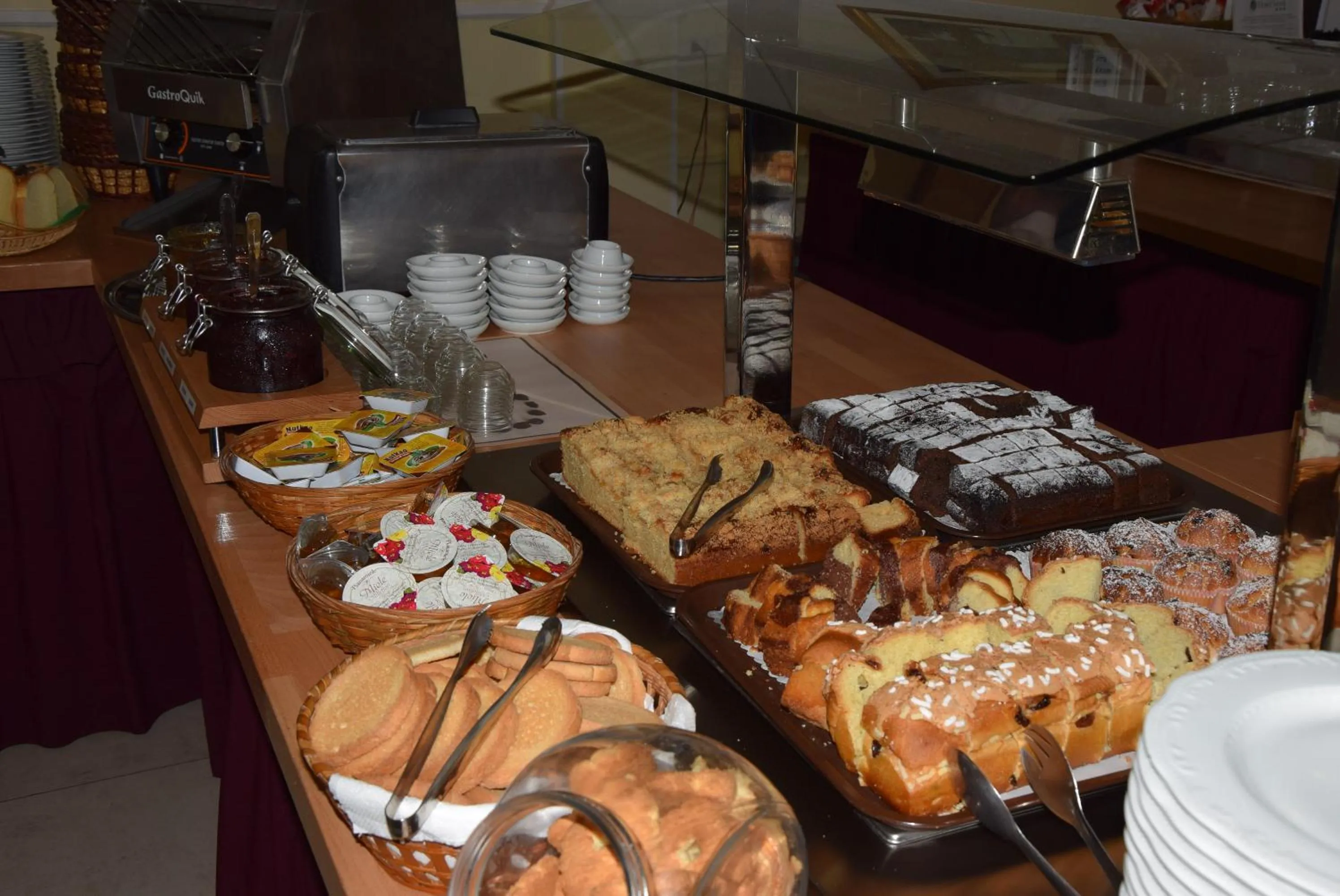 Buffet breakfast in Hotel Verdi