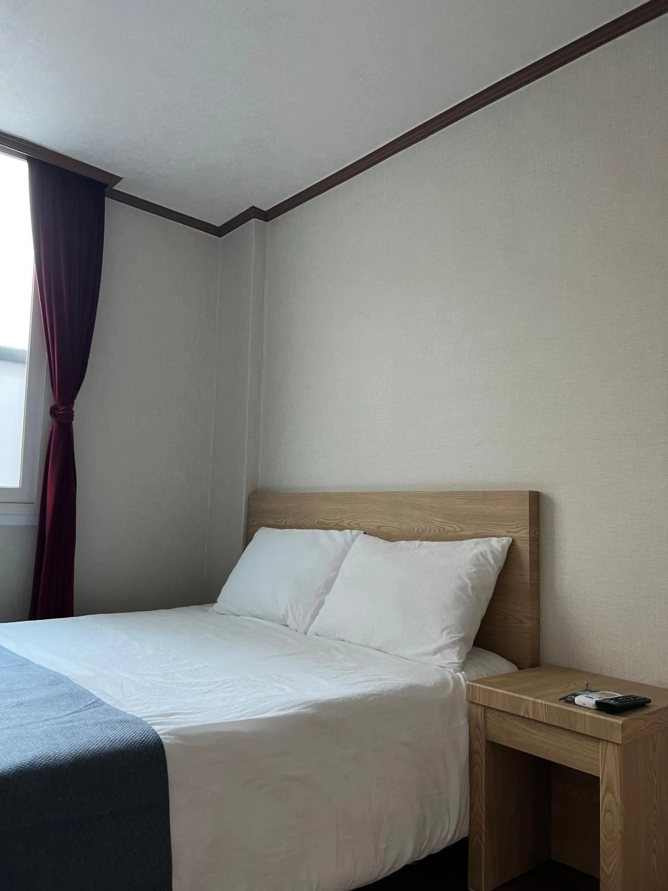 Bed in Bricks Stay Jeju City & Aiport