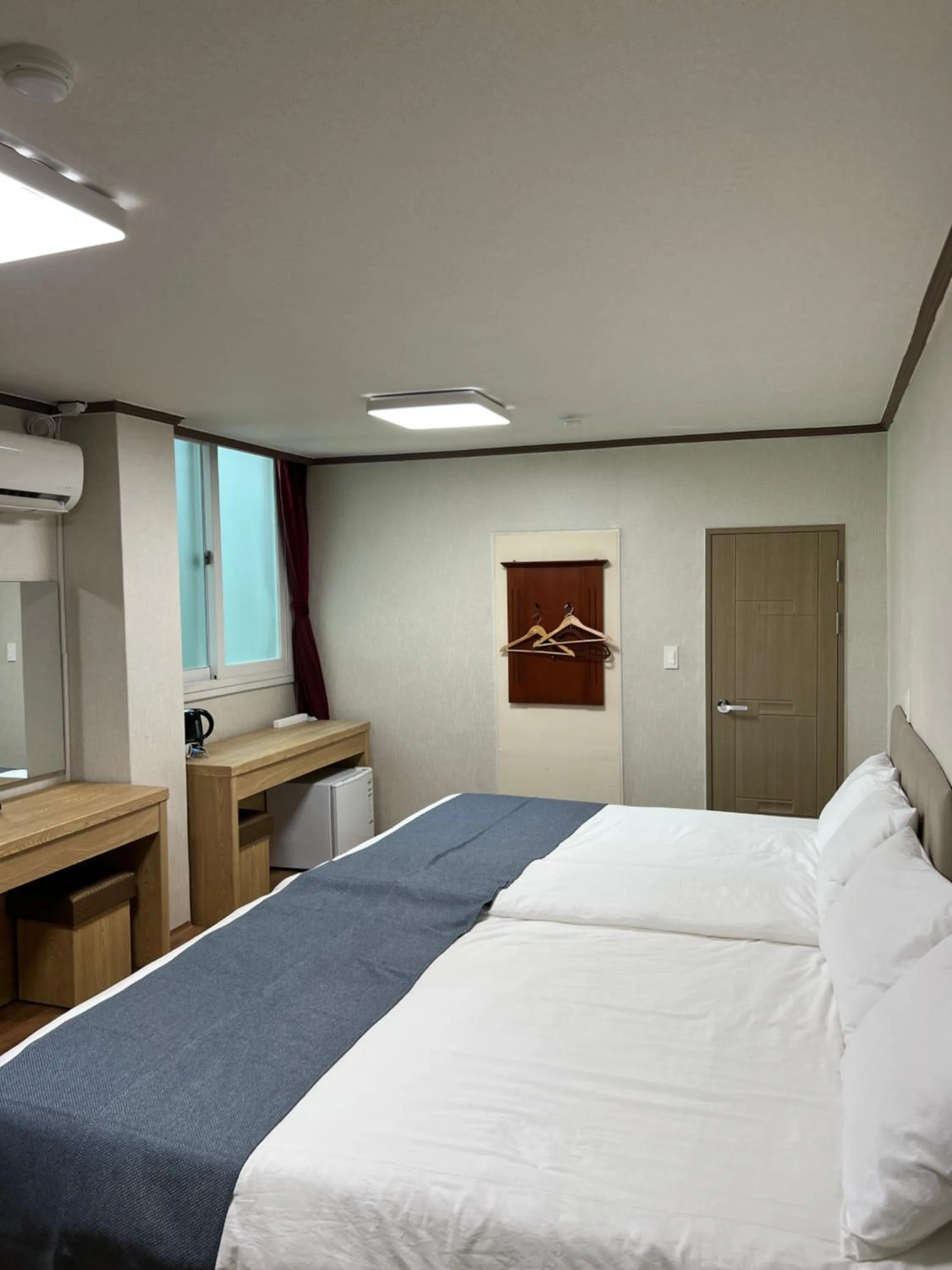 Bed in Bricks Stay Jeju City & Aiport