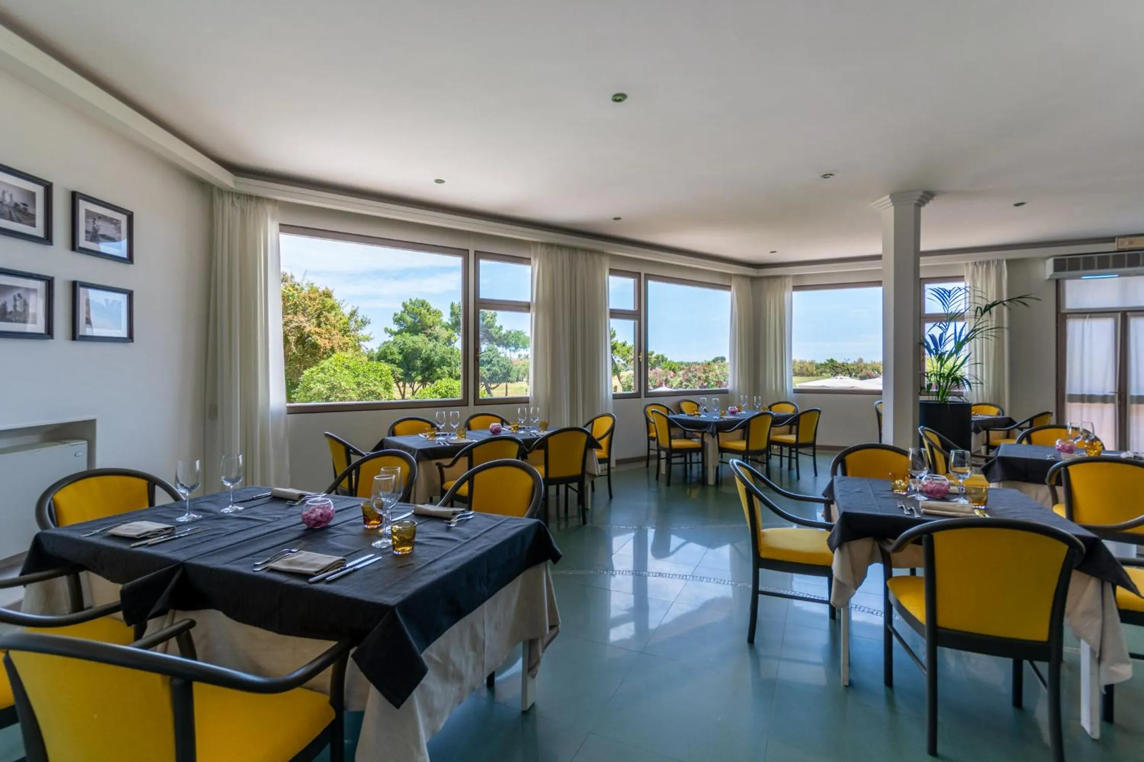 Restaurant/places to eat in Isola di Albarella Golf Hotel