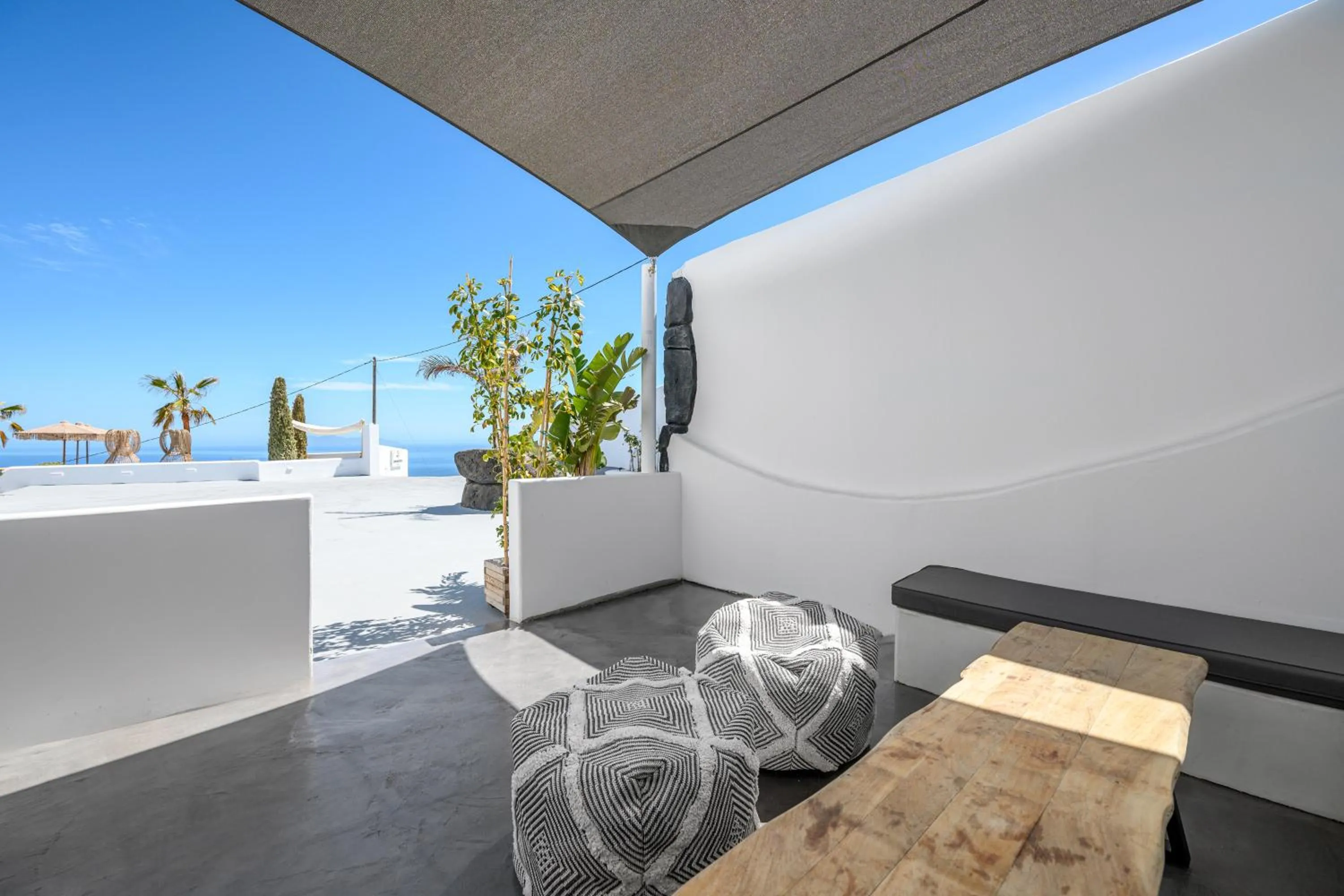 Day in Leon Luxury Suites