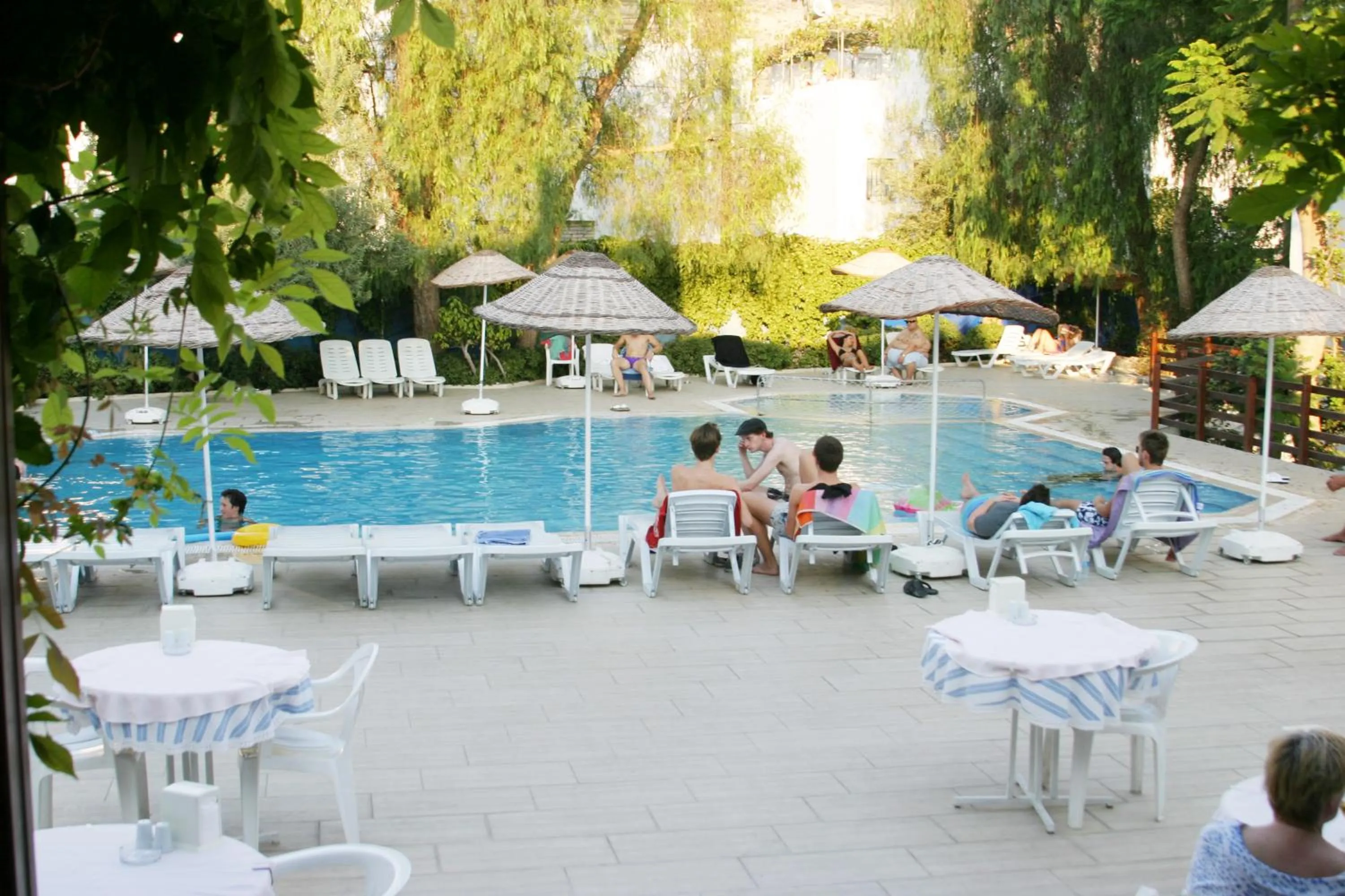 Swimming pool in Hotel Atrium