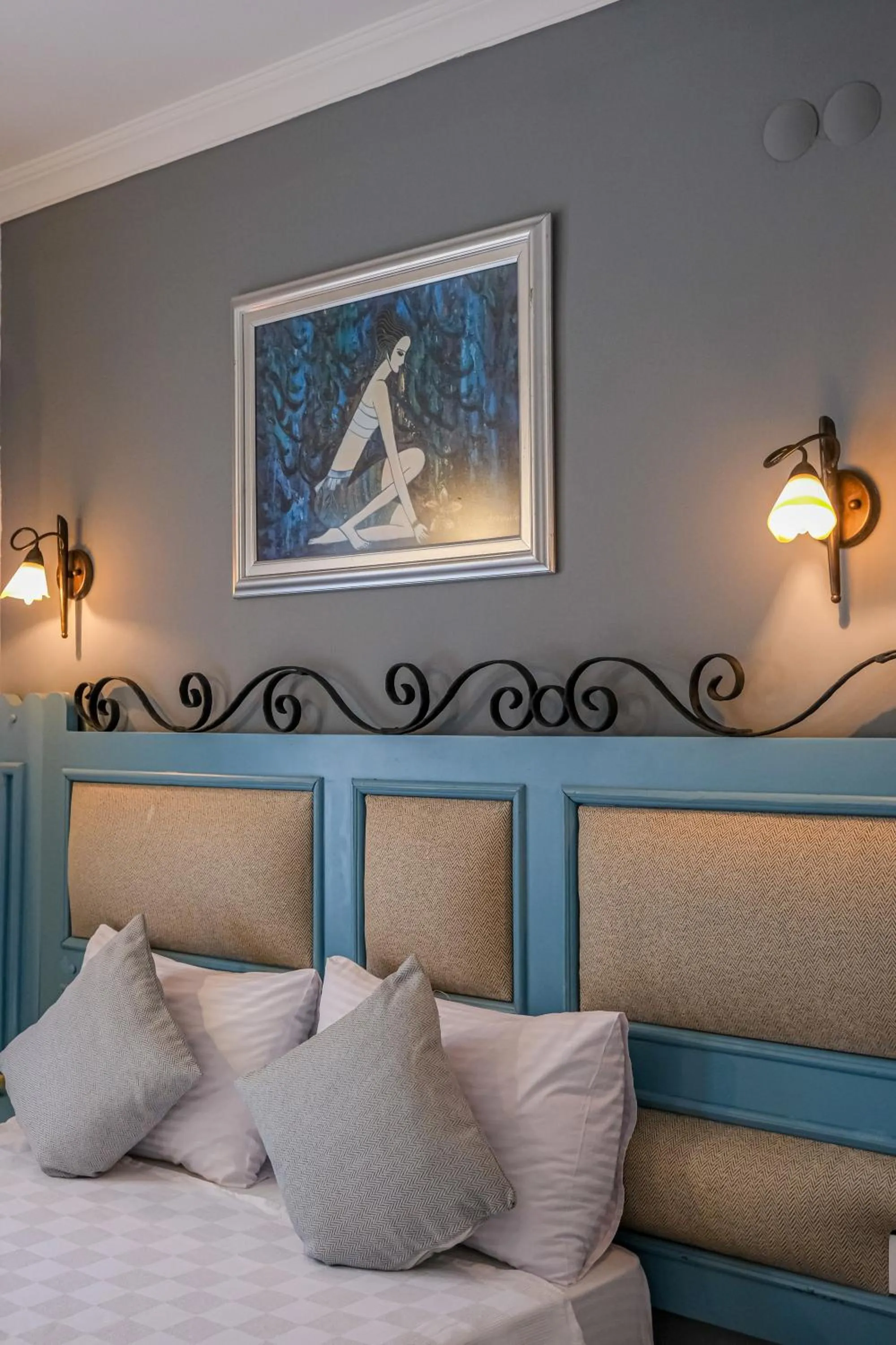 Bedroom, Bed in Hotel Atrium