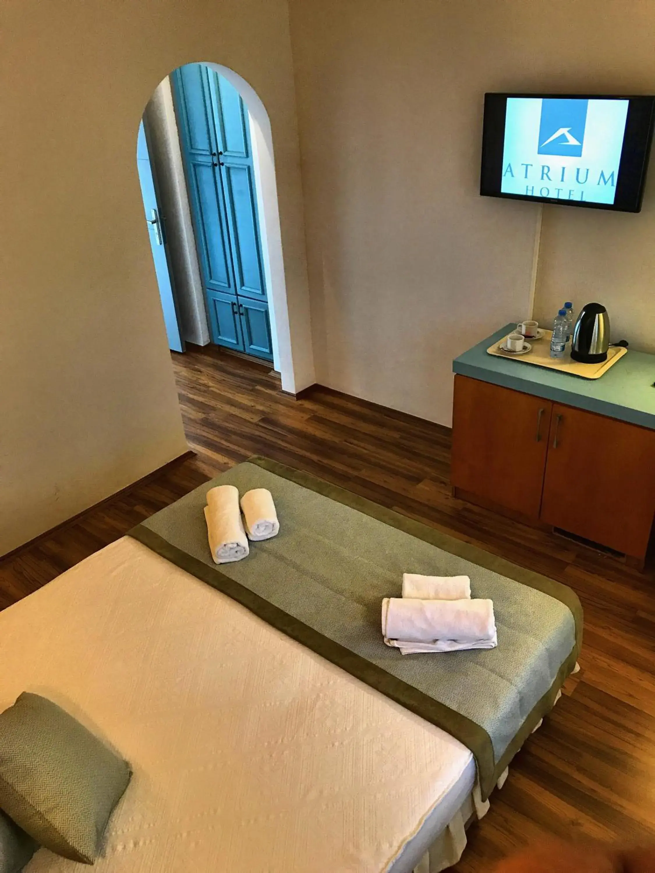 Bed in Hotel Atrium Bed in Hotel Atrium