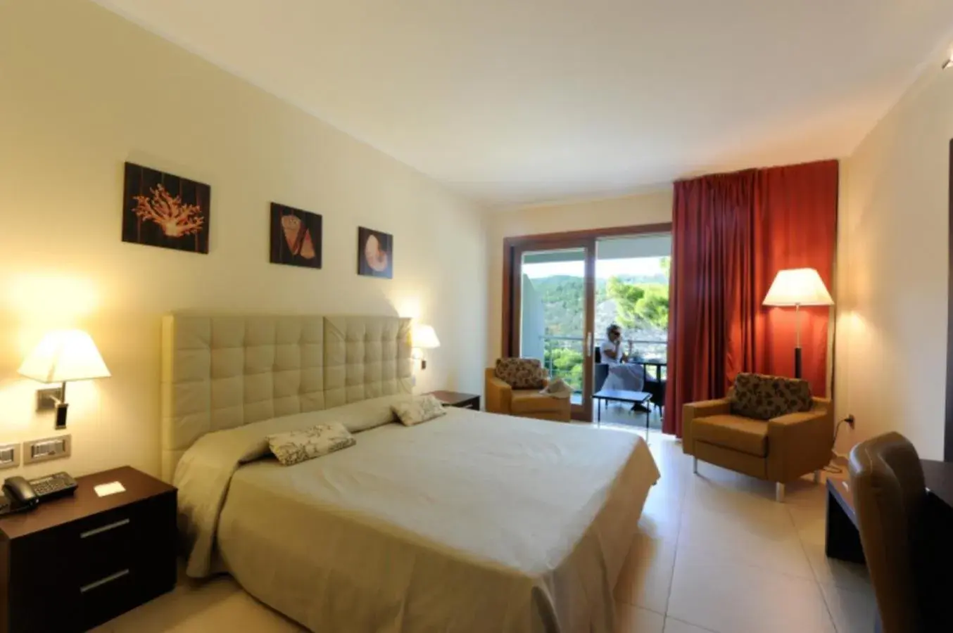 Superior Family Room in Pugnochiuso Resort Hotel del Faro Superior Family Room in Pugnochiuso Resort Hotel del Faro