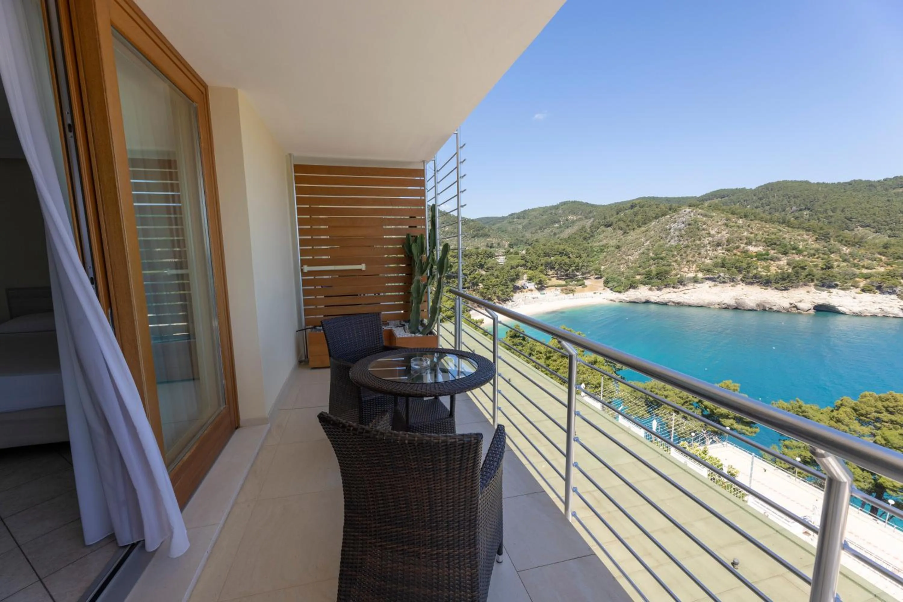 Balcony/Terrace in Pugnochiuso Resort Hotel del Faro