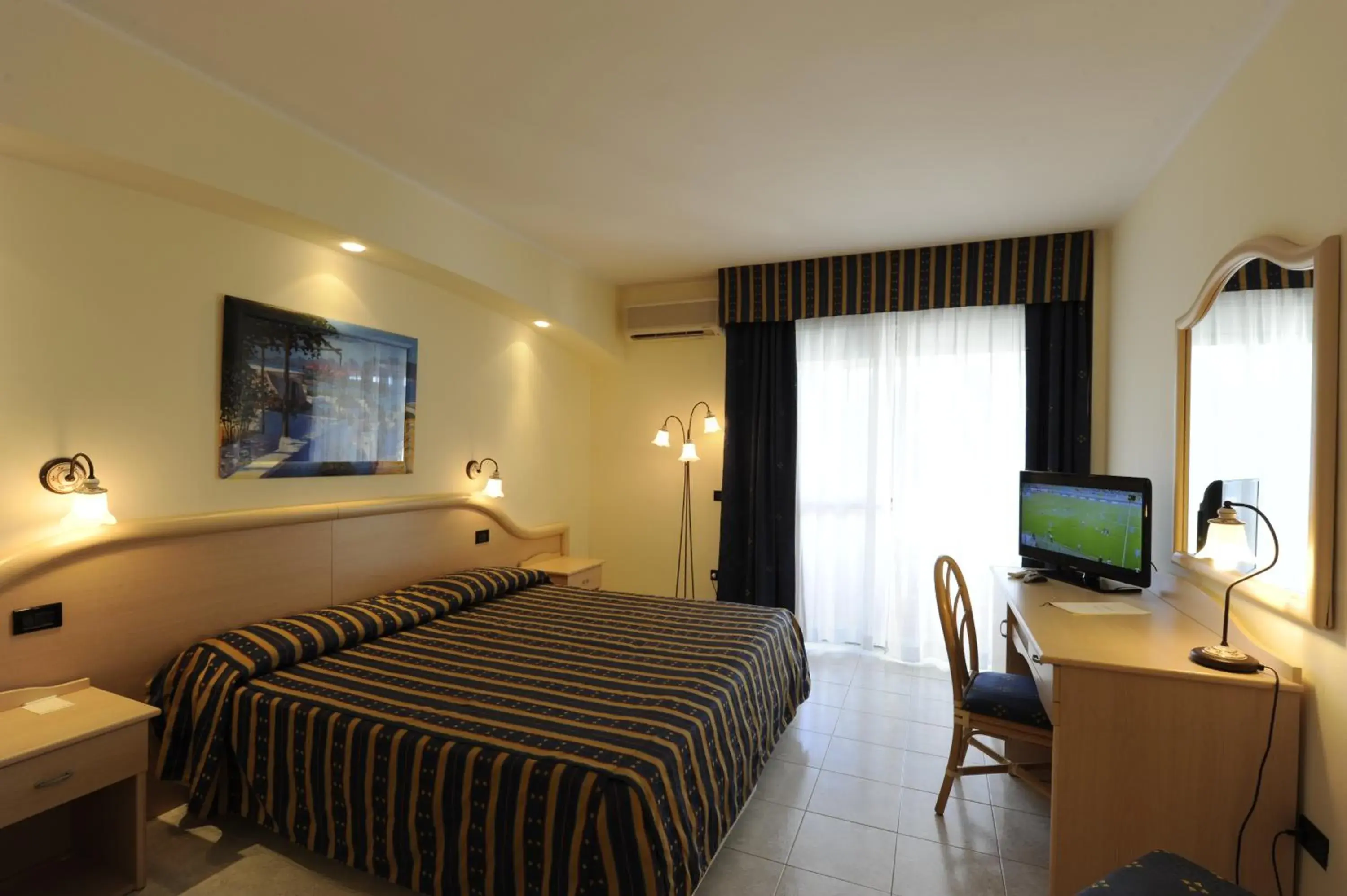 Double Room with Extra Bed in Pugnochiuso Resort Hotel del Faro Double Room with Extra Bed in Pugnochiuso Resort Hotel del Faro