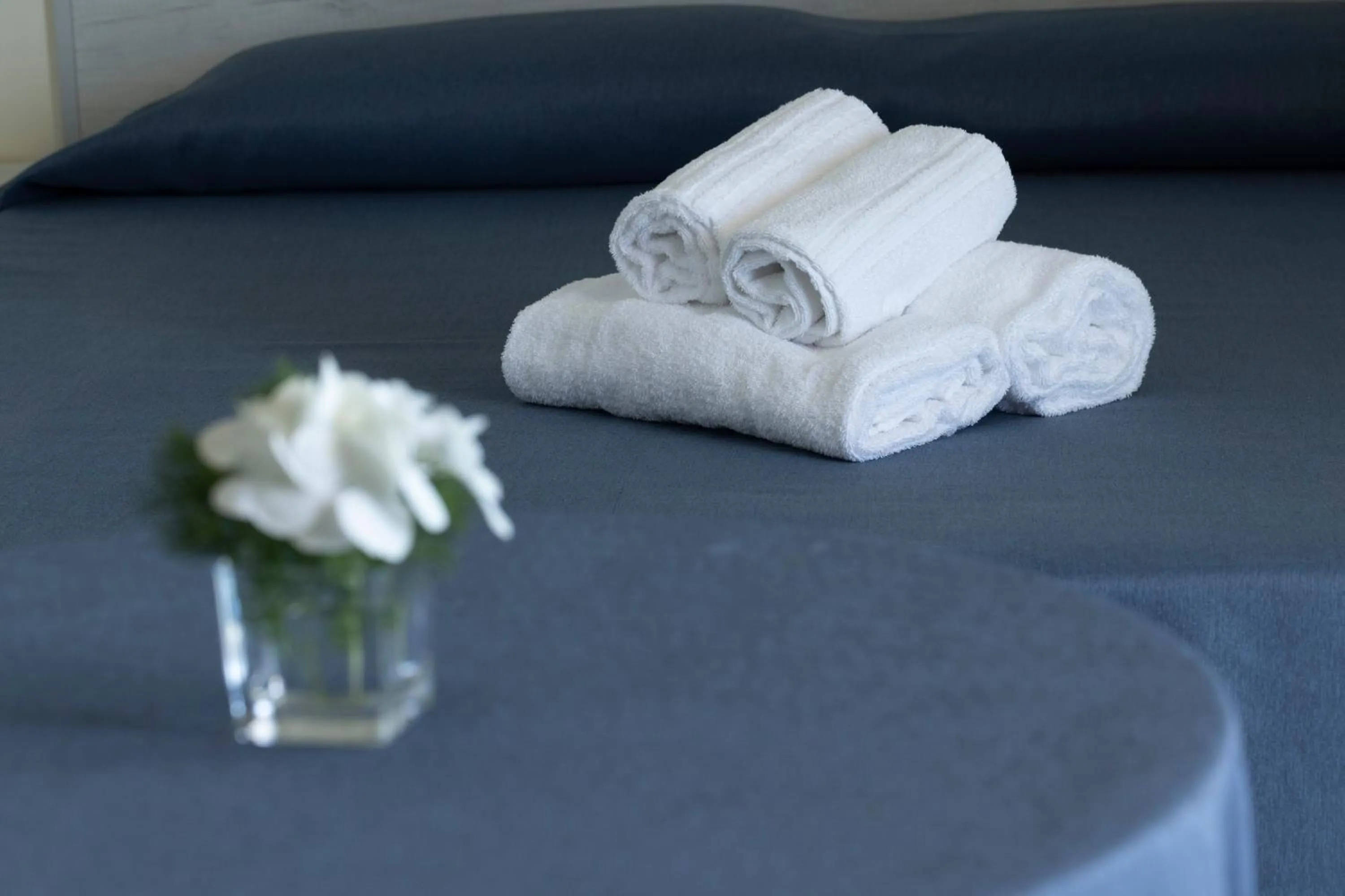 Bedroom in Pugnochiuso Resort Hotel del Faro