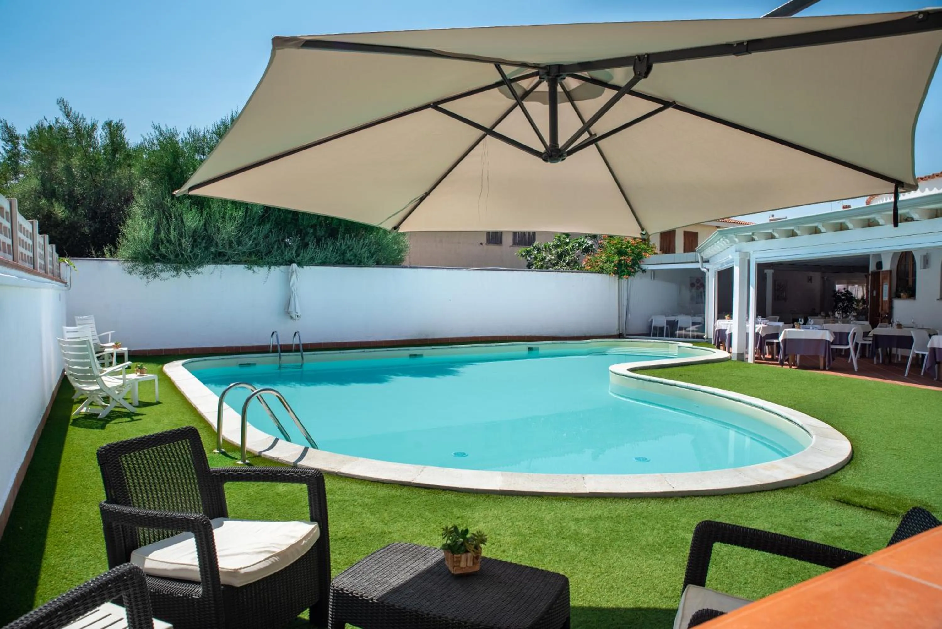 Swimming pool in Hotel L'Aragosta