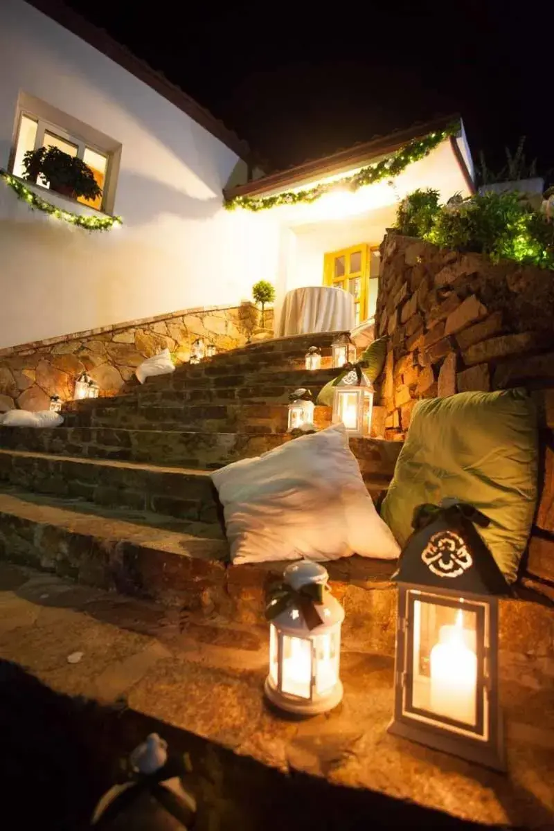 Property building in Hotel L'Aragosta Property building in Hotel L'Aragosta