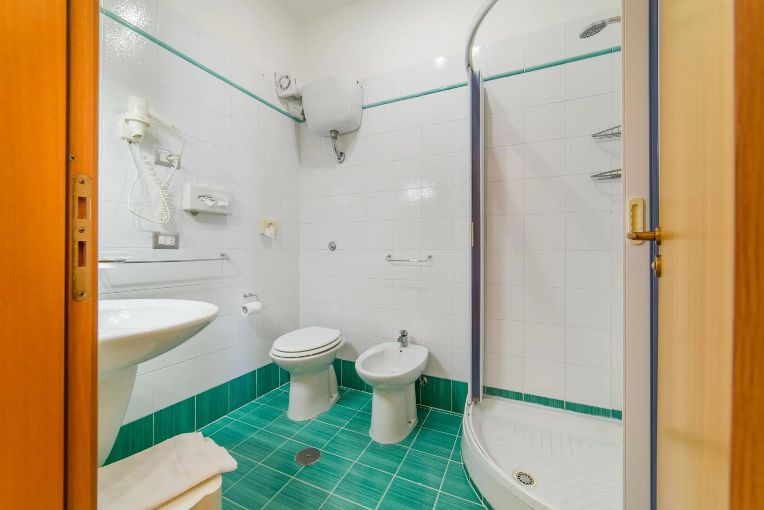 Bathroom in Hotel Tirreno