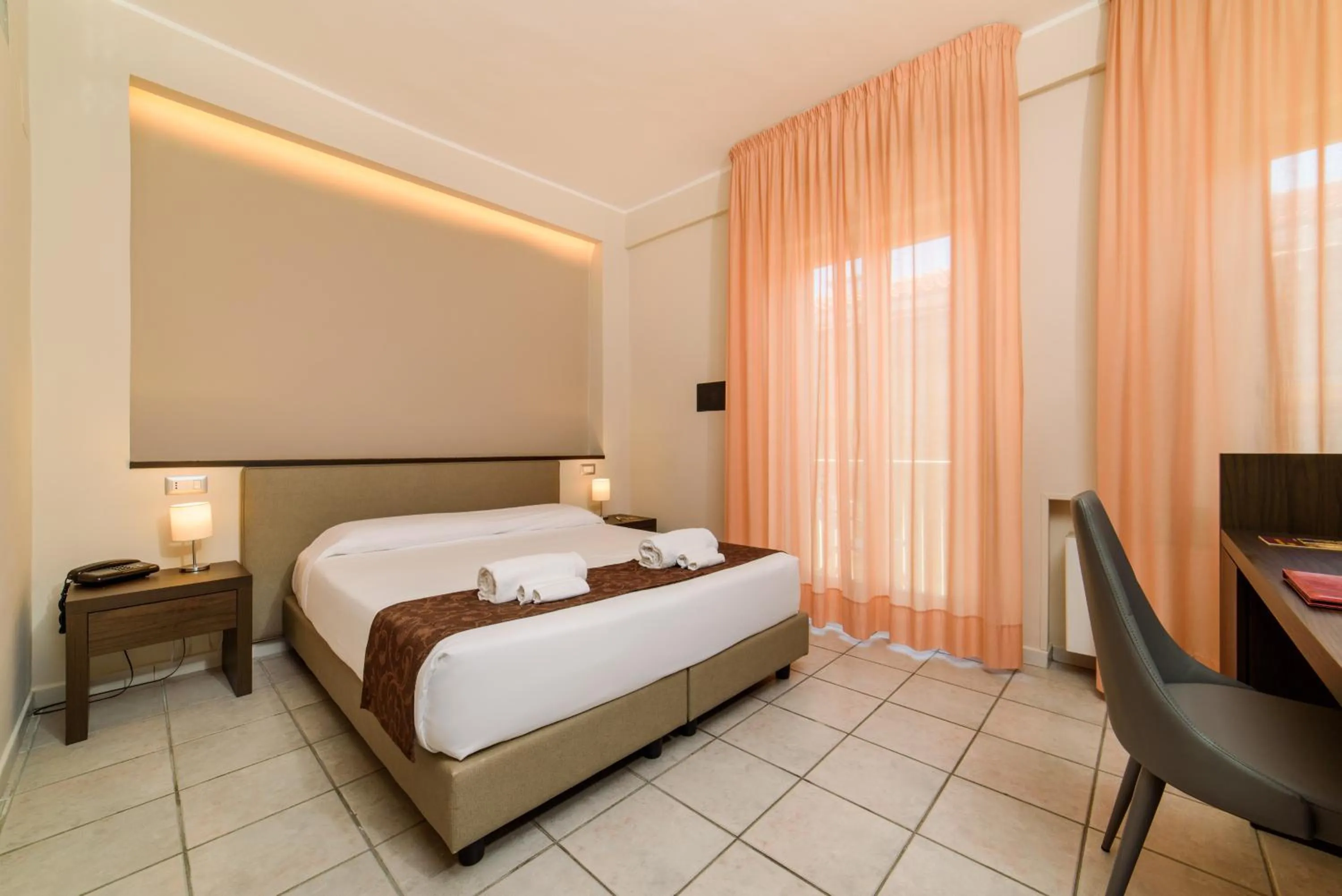 Bed in Hotel Tirreno