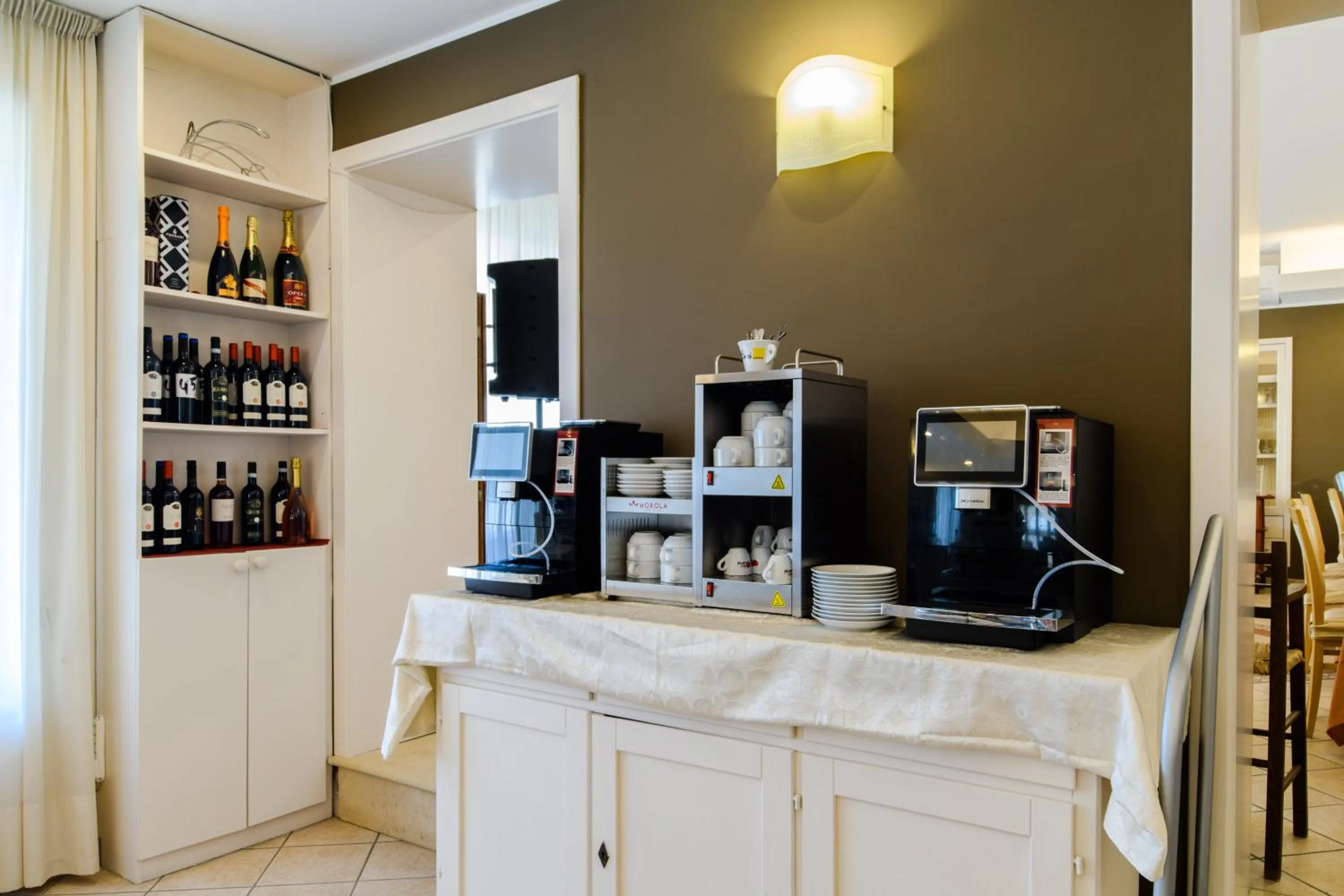 Breakfast in Hotel Tirreno