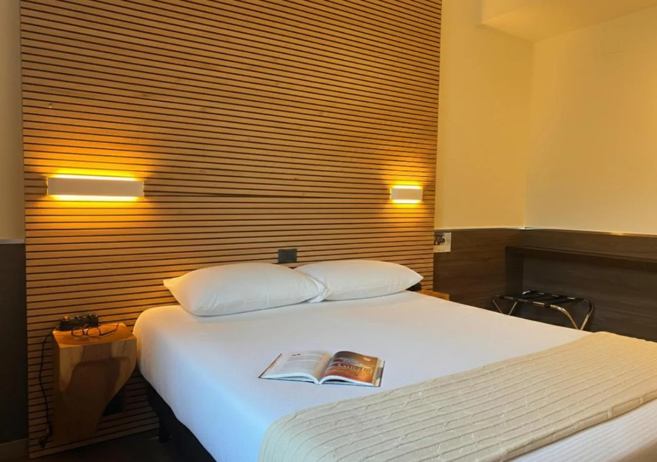 Bed in Hotel Isola Verde