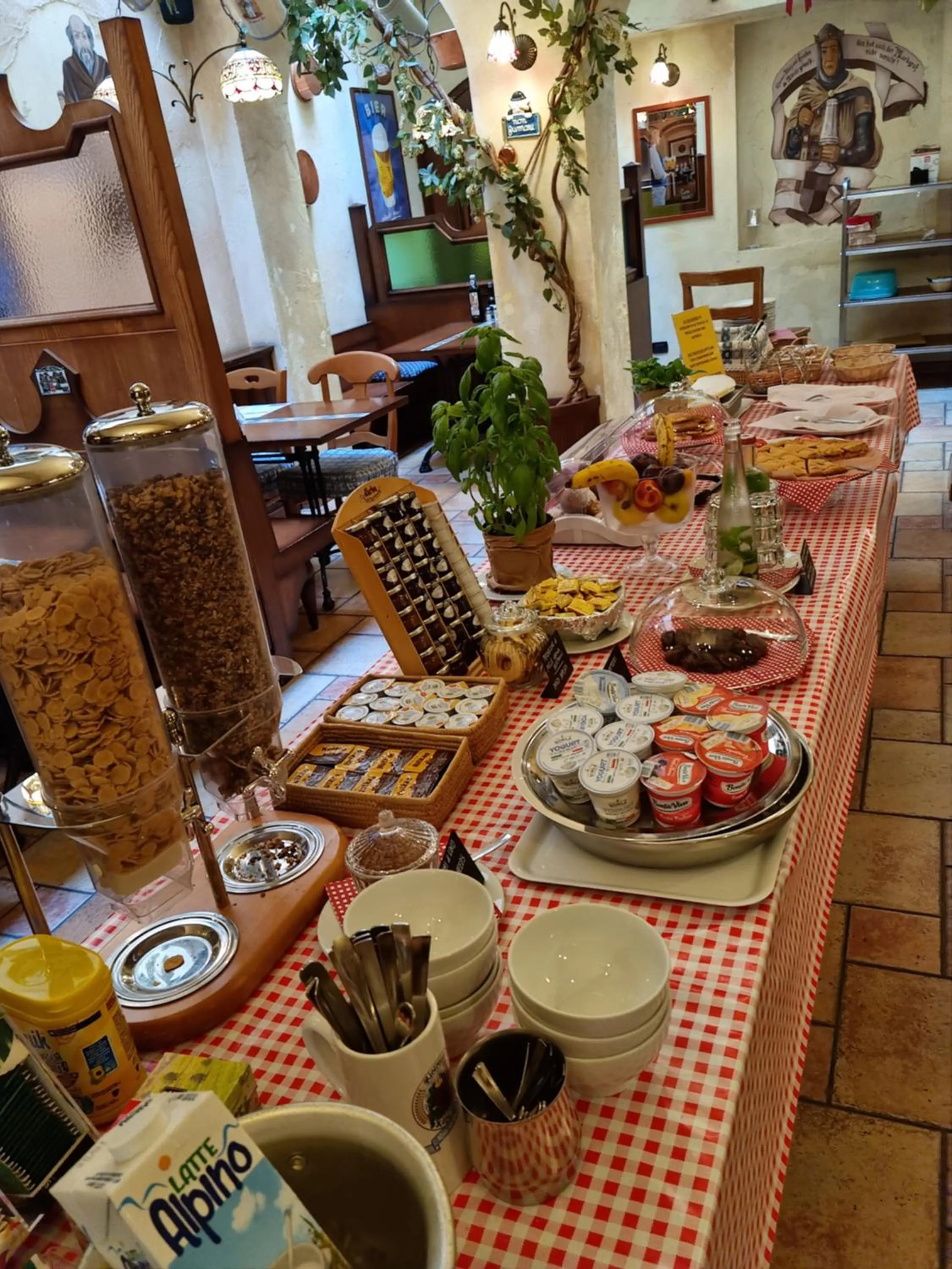 Breakfast in Hotel Vittoria