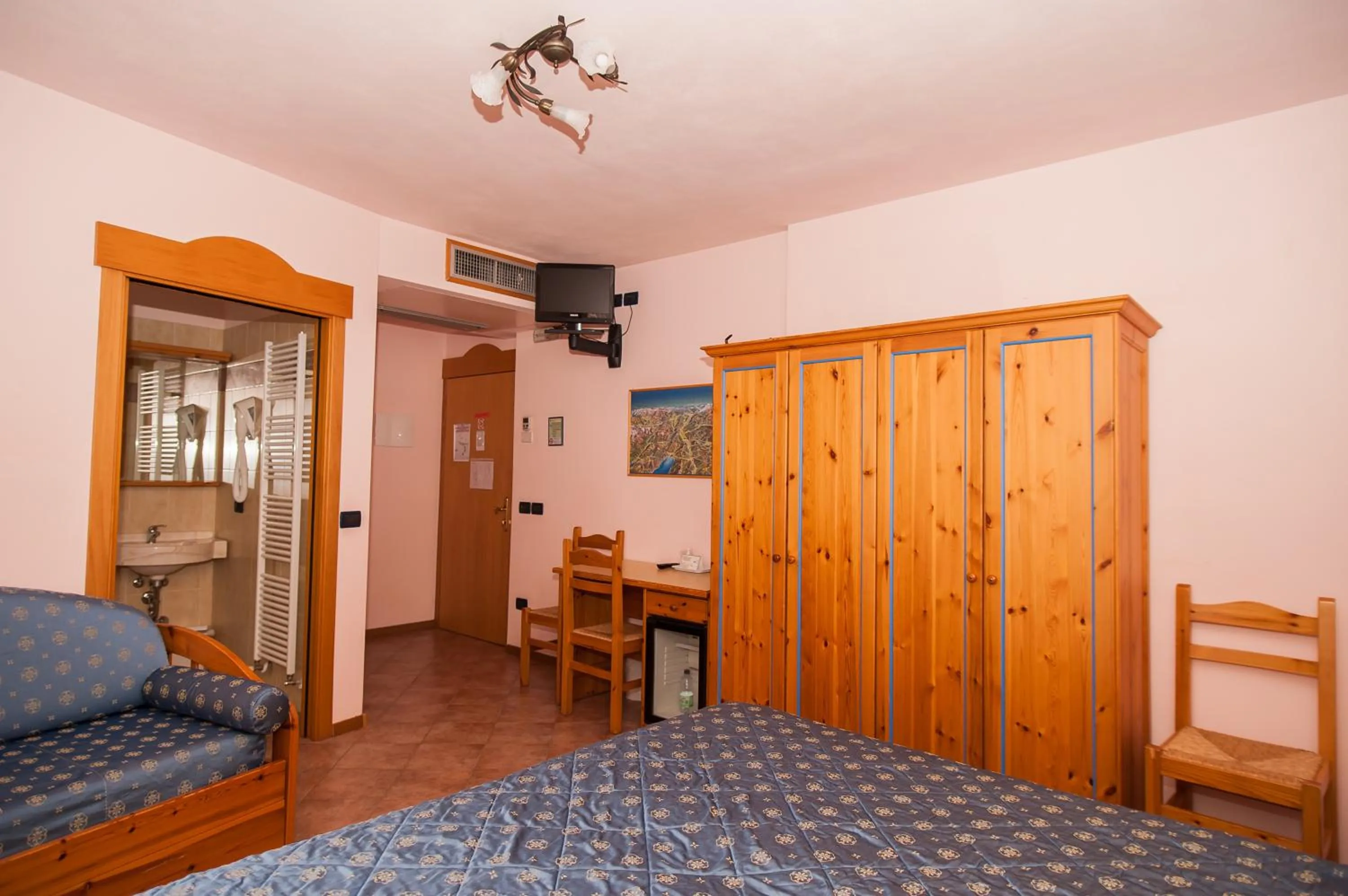 Other, Bed in Hotel Vittoria