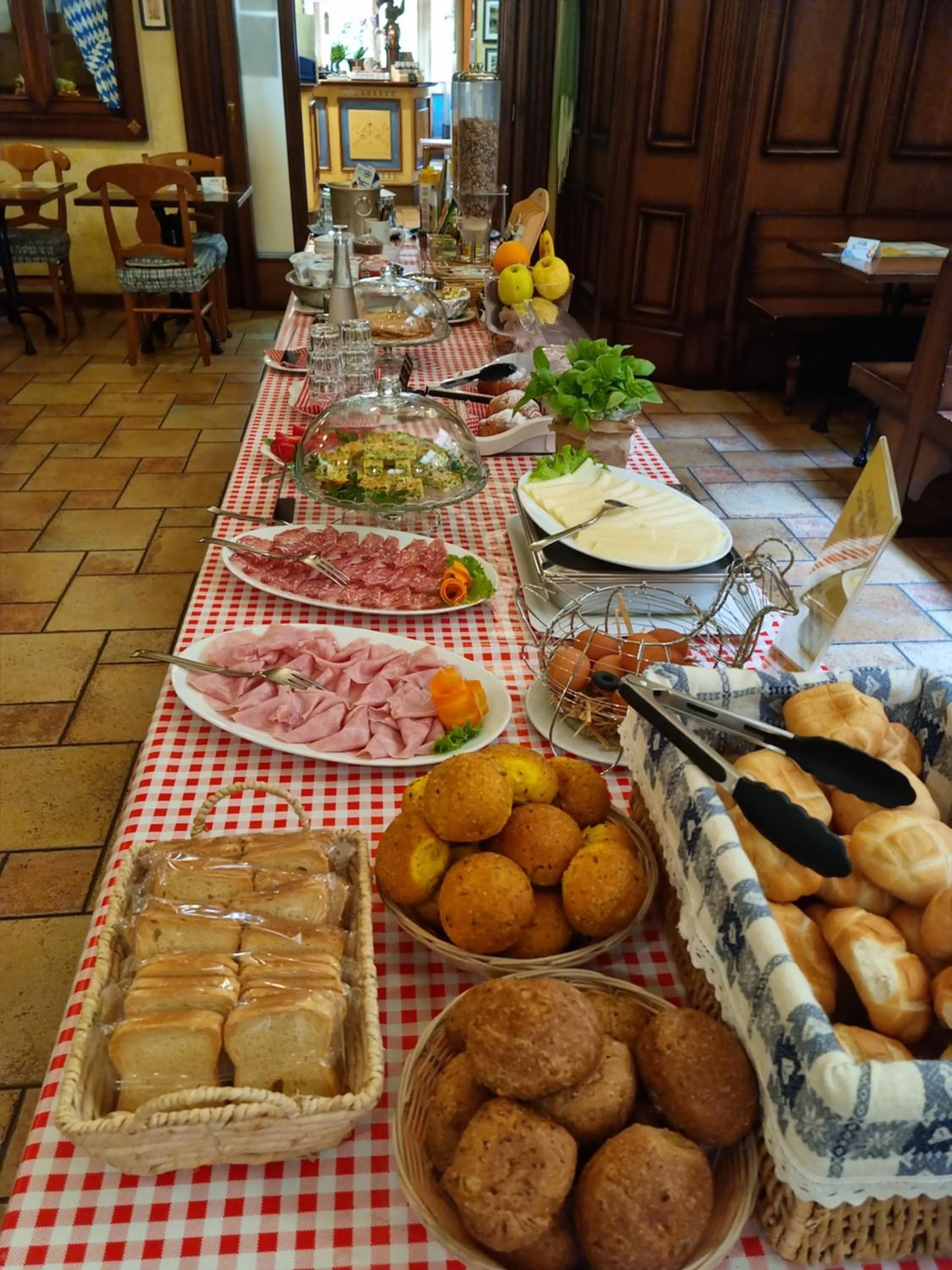 Breakfast in Hotel Vittoria