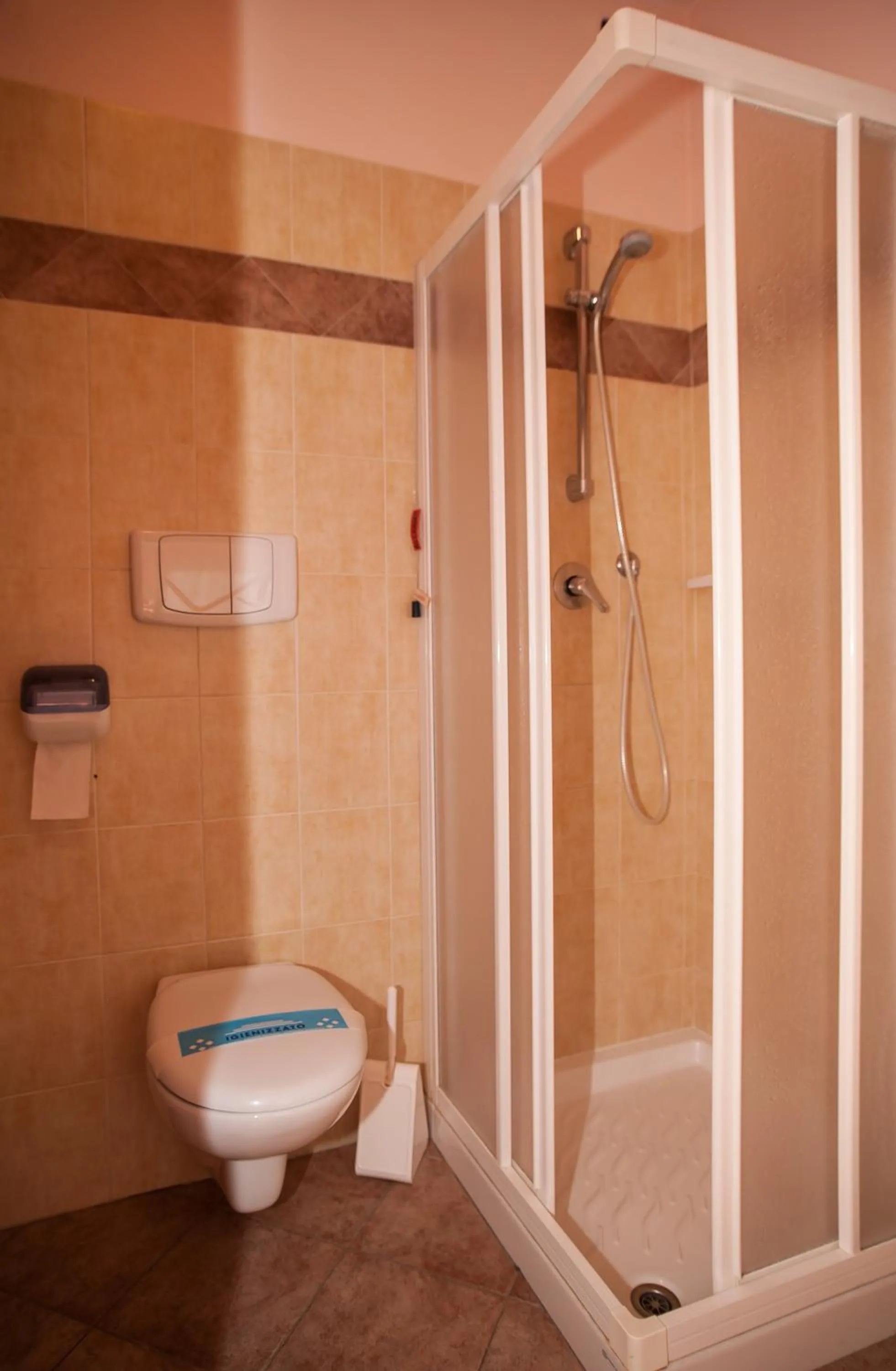 Shower in Hotel Vittoria