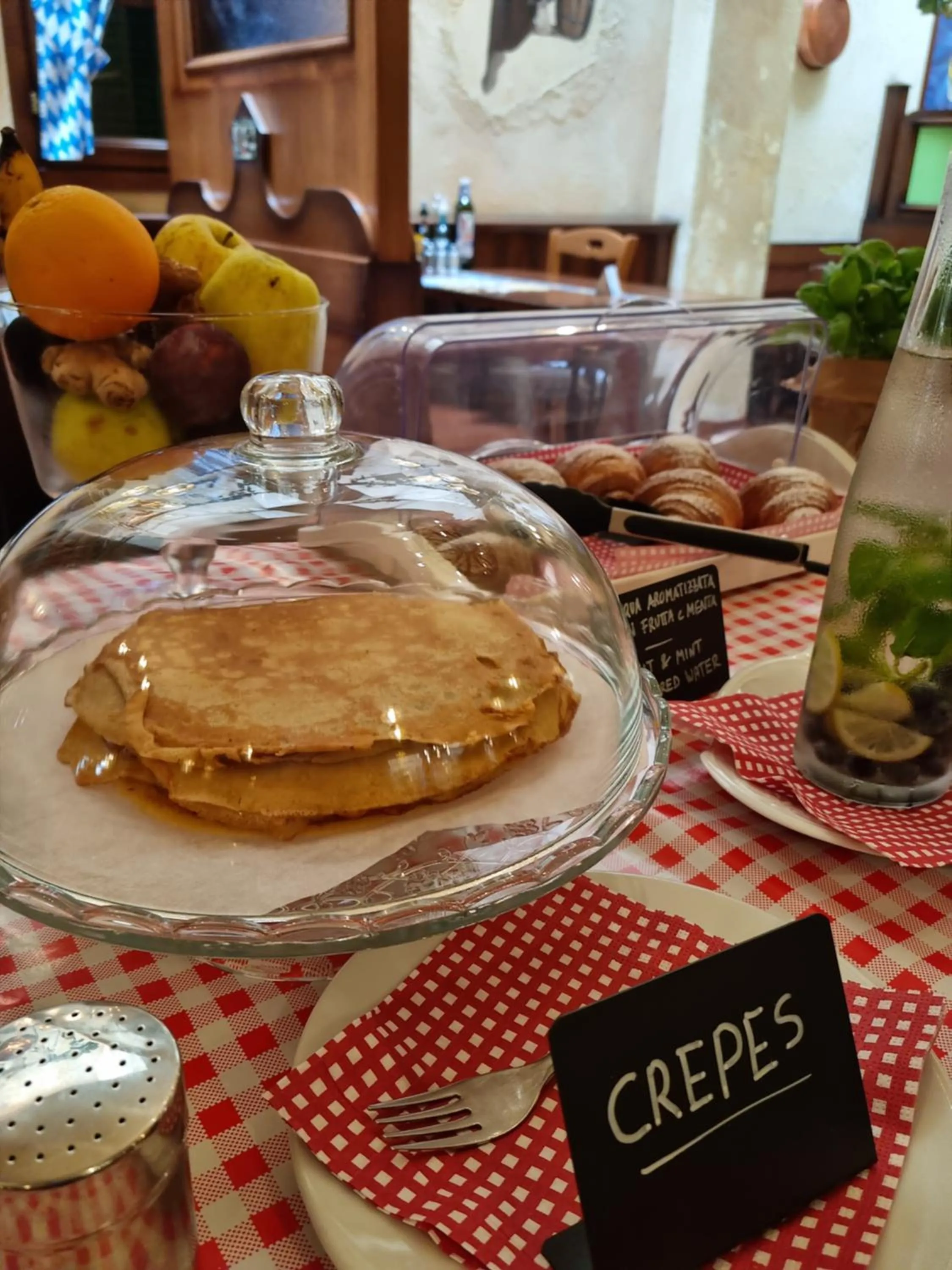 Breakfast in Hotel Vittoria