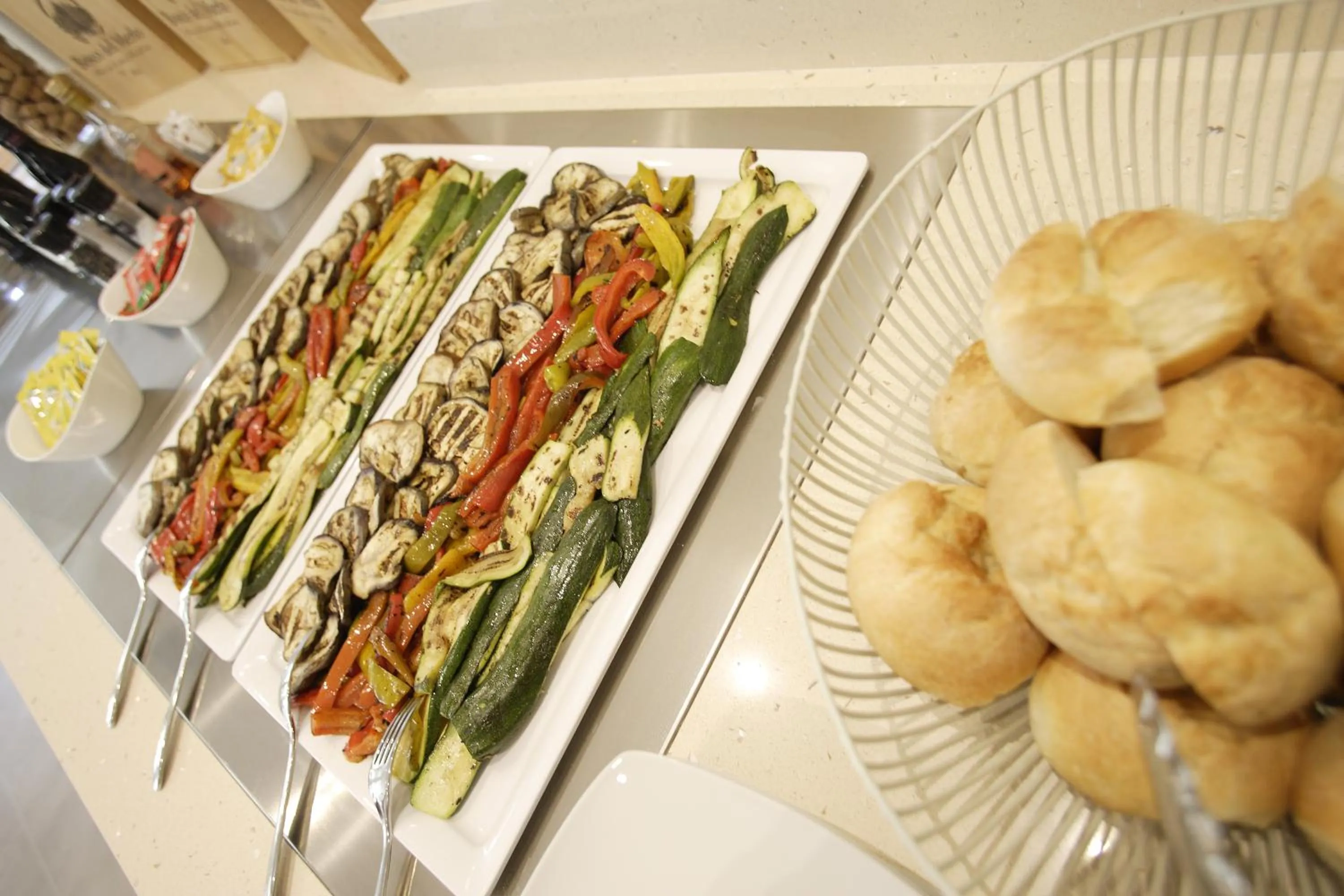 Food and drinks in Hotel Gardenia