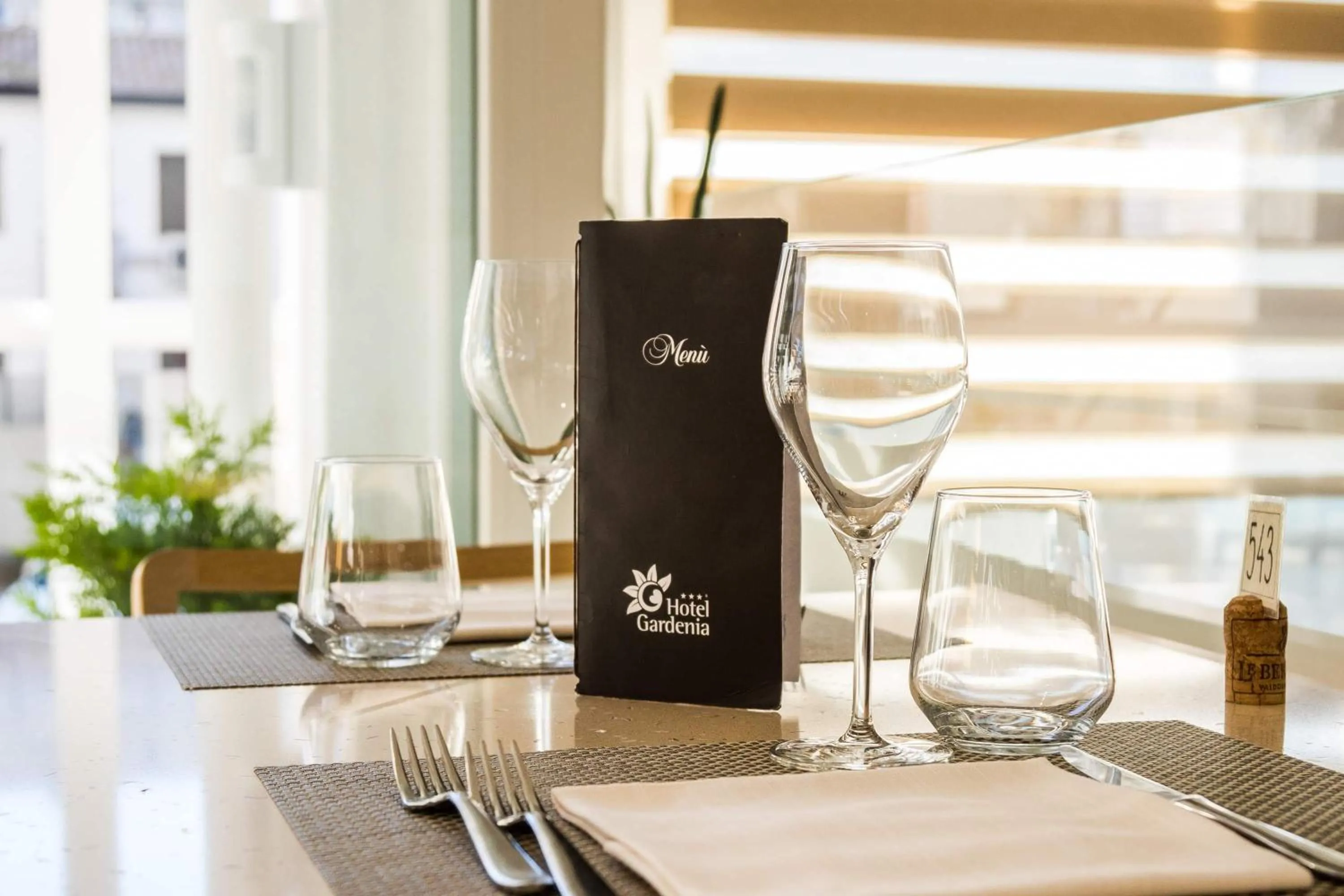 Restaurant/places to eat in Hotel Gardenia