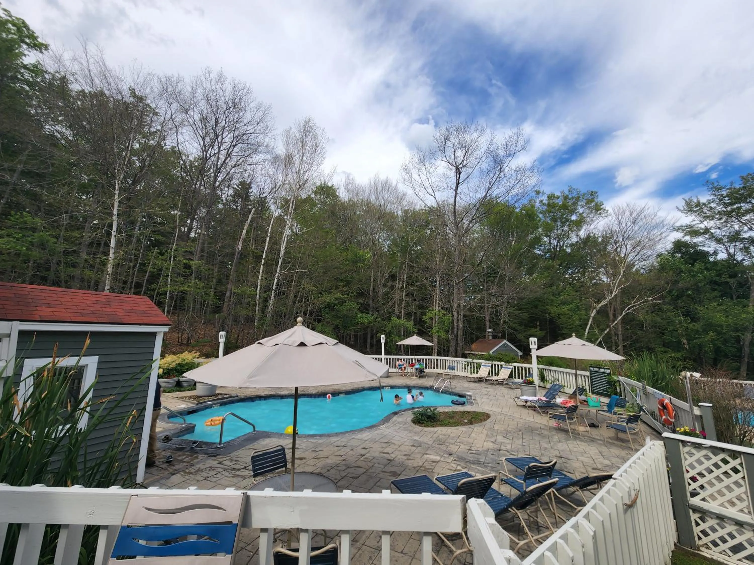 Swimming pool in White Mountains Getaway with amazing views!