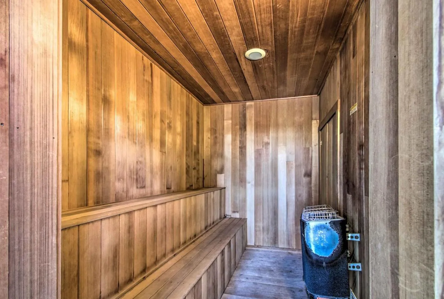 Sauna in White Mountains Getaway with amazing views!