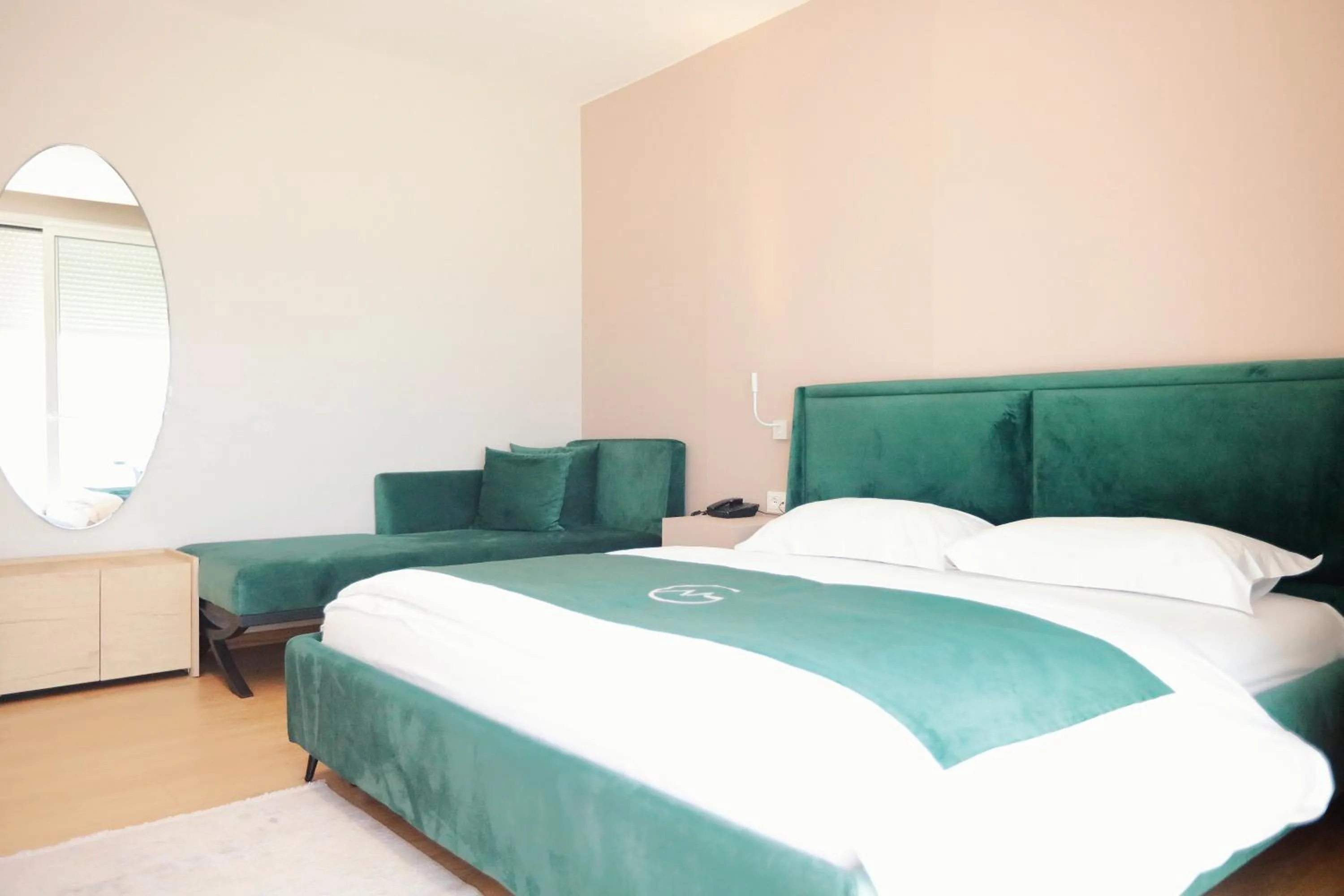 Bedroom, Bed in Grand Mirage