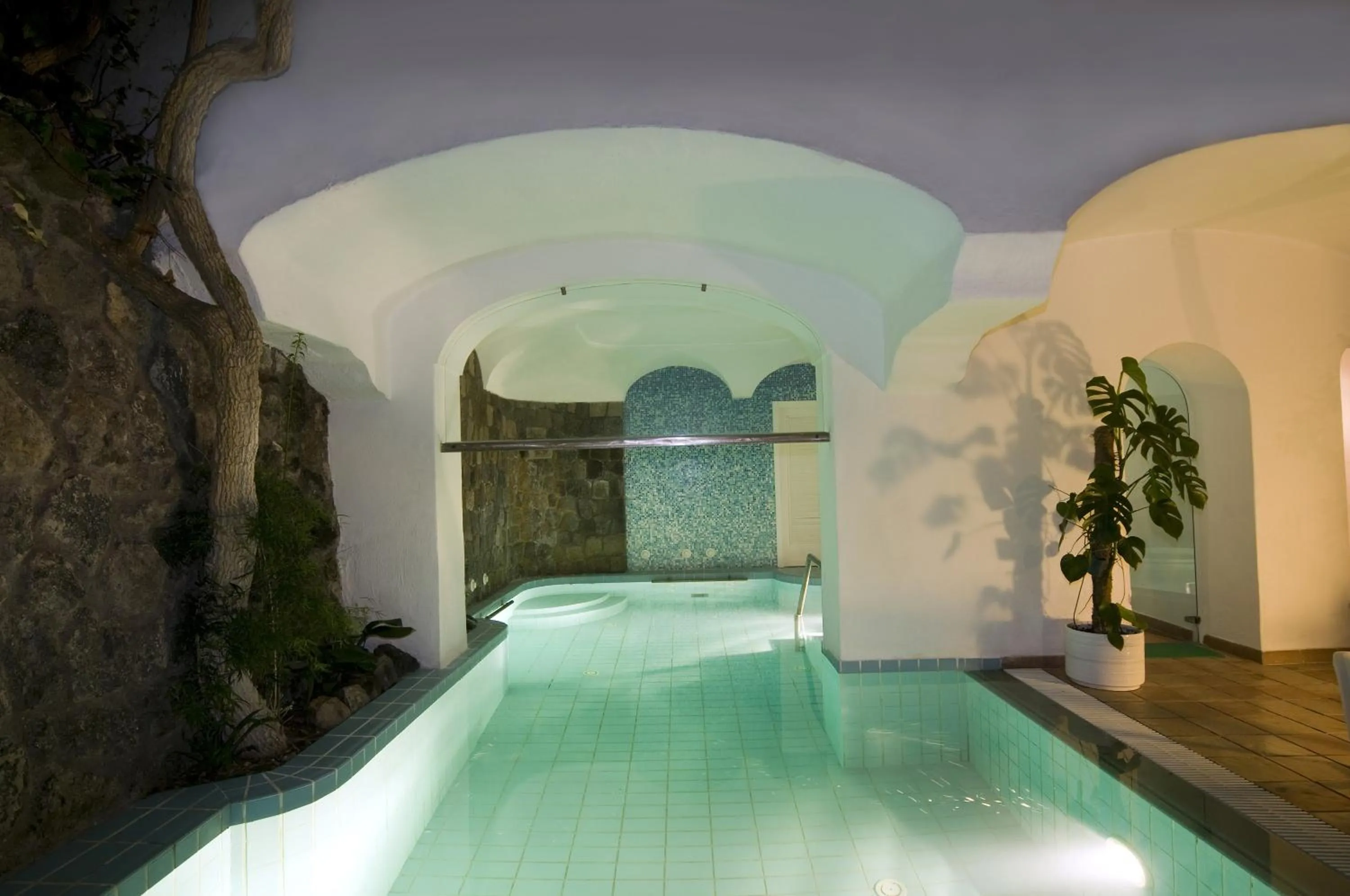 Hot Spring Bath in Hotel Villa Angelica