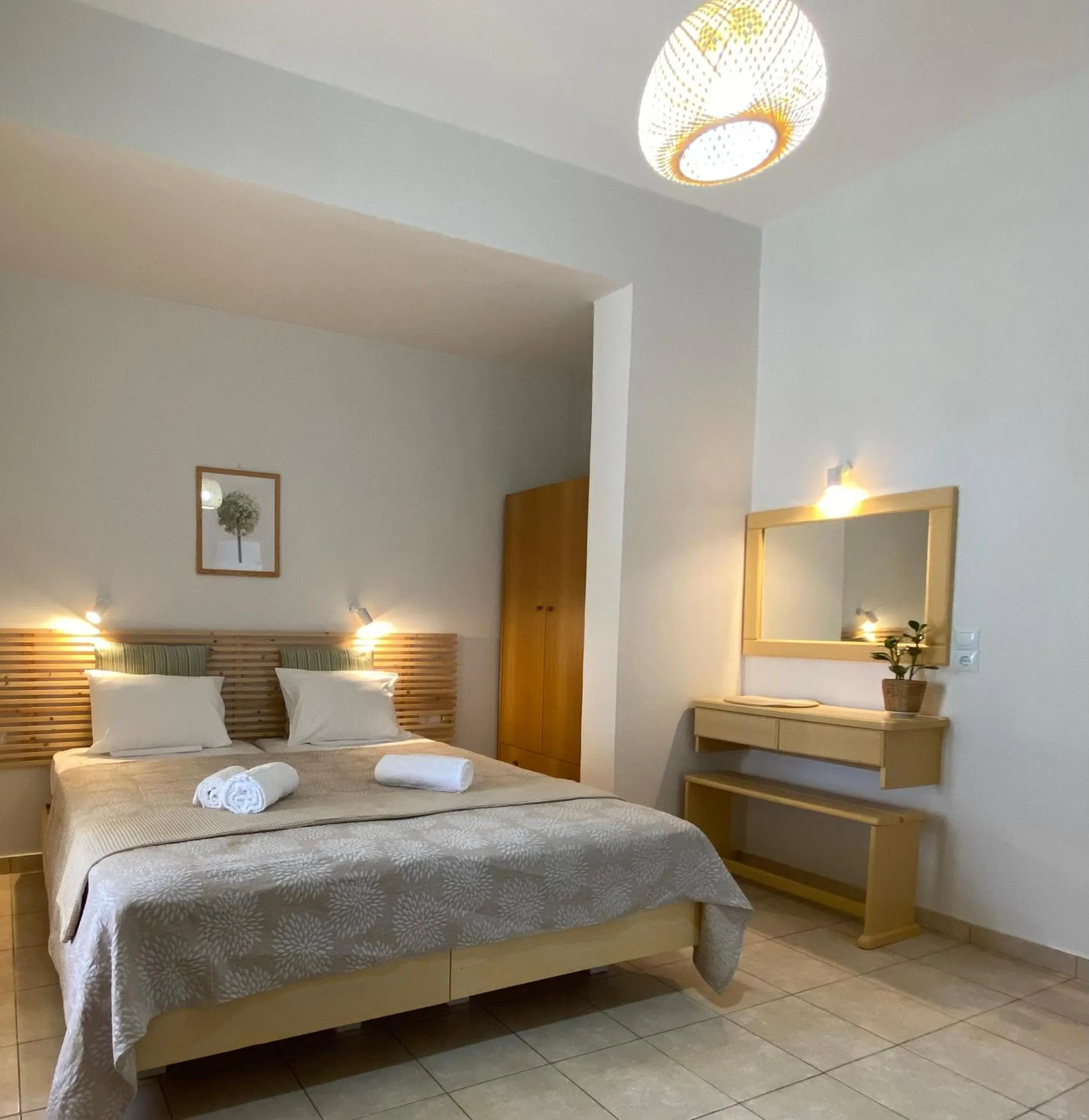 Lemon Art Hotel Apartments